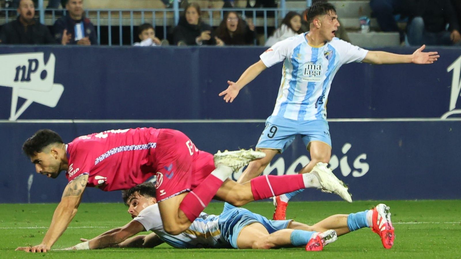 El Málaga CF-CD Tenerife, en fotos