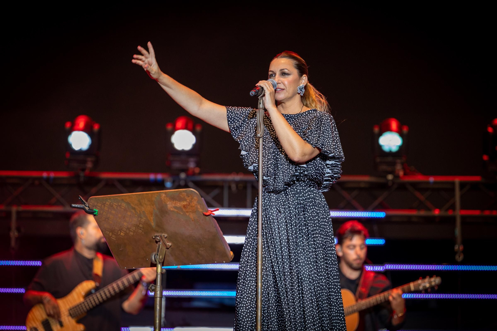 Búscate en el concierto de Niña Pastori en el Concert Music de Chiclana