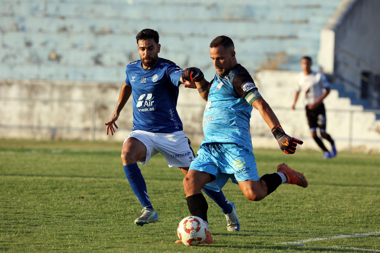 Imágenes del Trofeo de la Copa y la Venencia entre el Jerez Industrial y el Xerez DFC