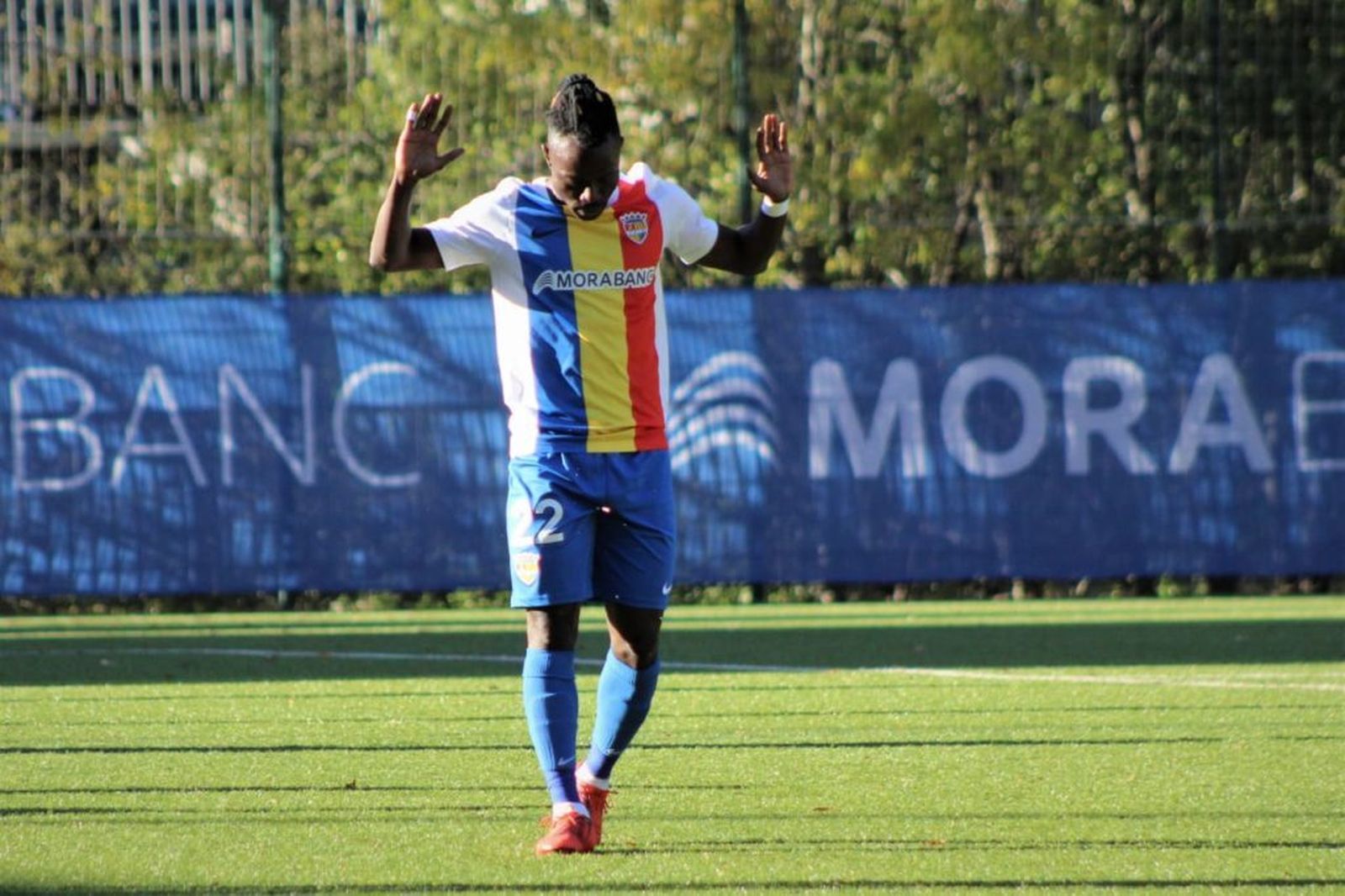 Moussa, con la camiseta del Andorra.