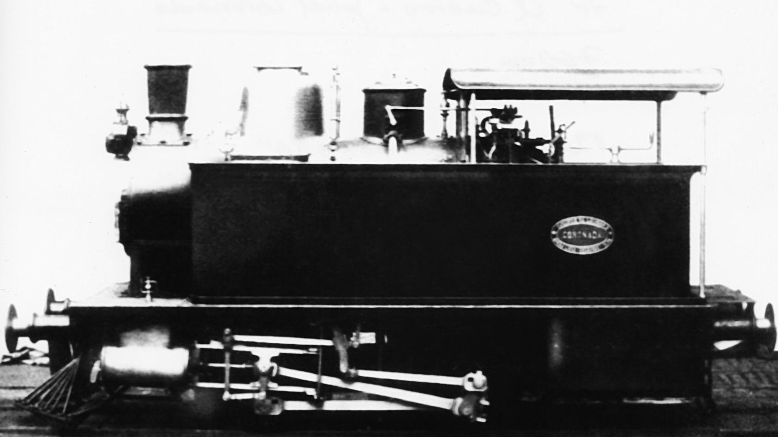 Locomotora (o tejón) 'Coronada', de la mina de Sotiel / Foto de "Las fotos inglesas de la mina de Sotiel", de Félix Carnero