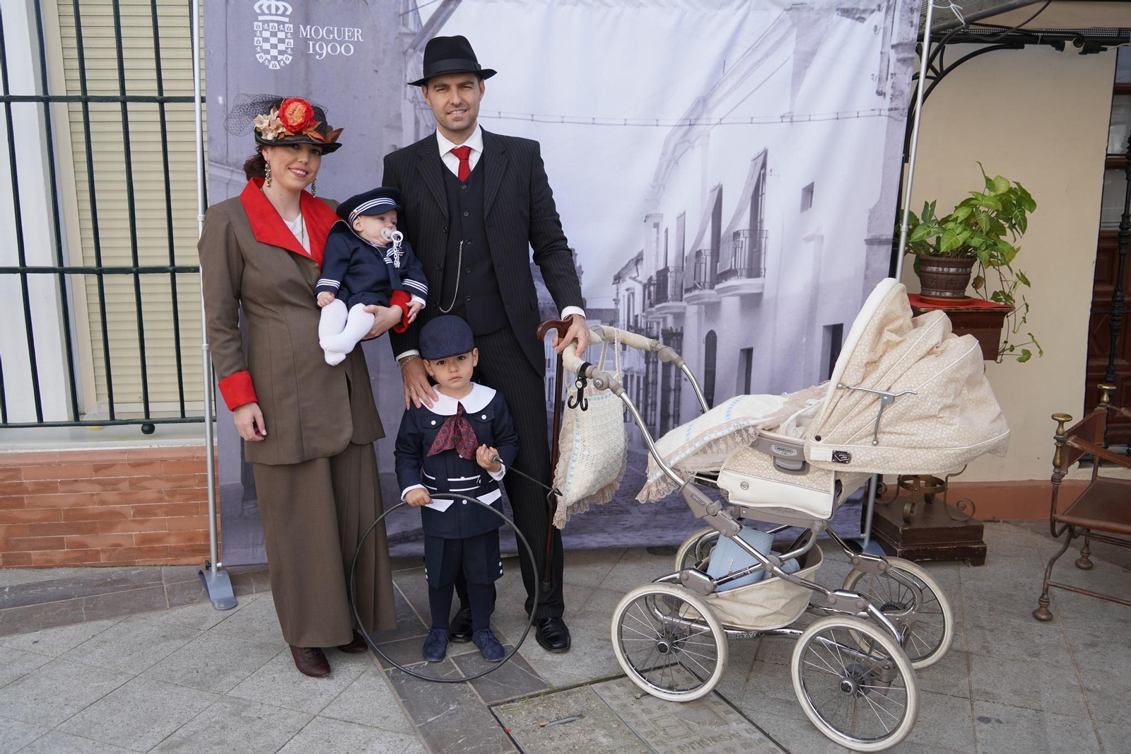 Imágenes de las mejores caracterizaciones de la Feria de Época Moguer 1900