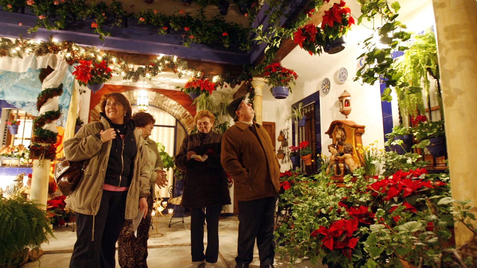 El patio de Isabel II, 1 decorado para los Patios en Navidad.
