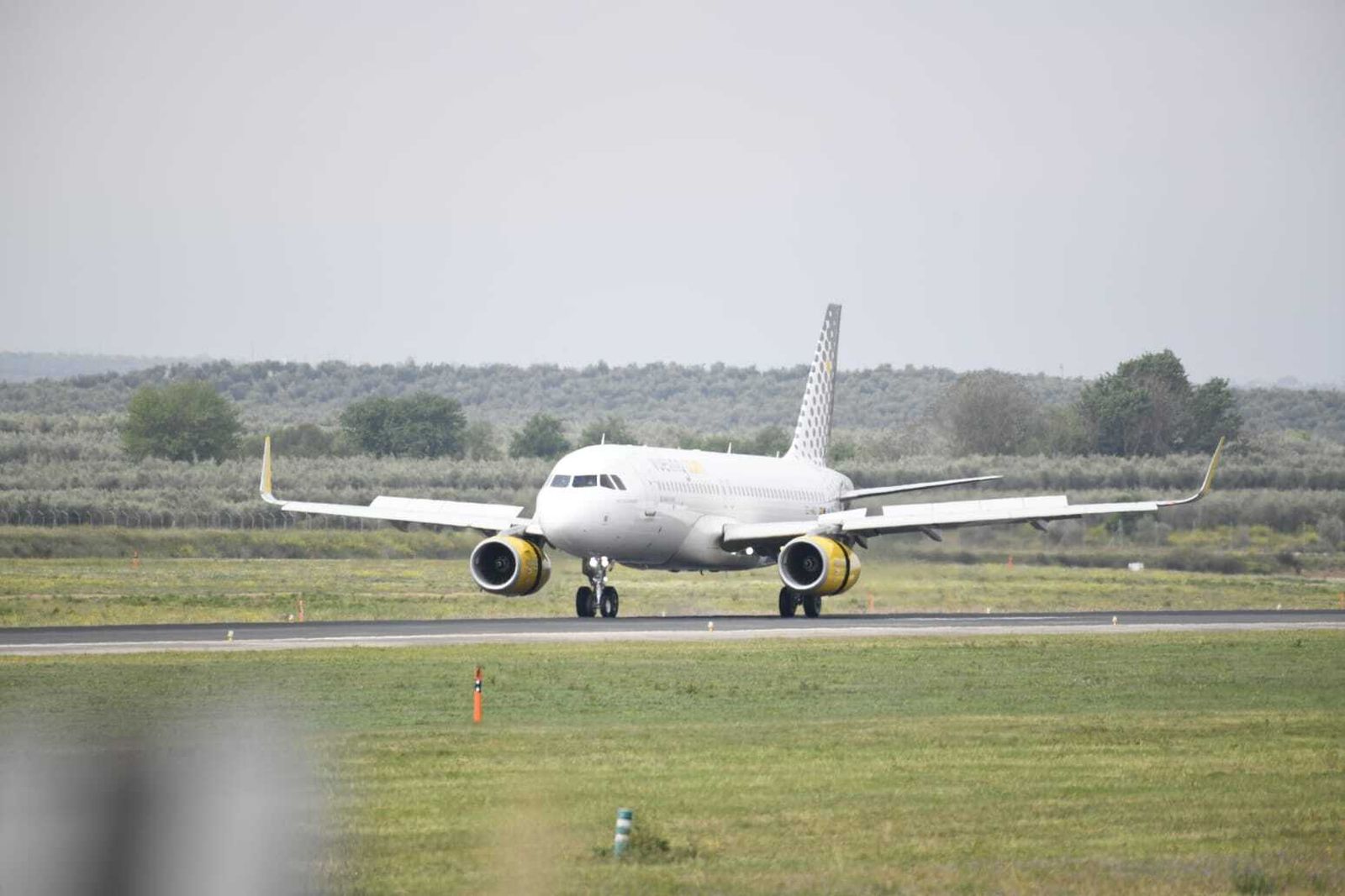 Fotos del aeropuerto de Granada. así ha sido la llegada del vuelo de Barcelona