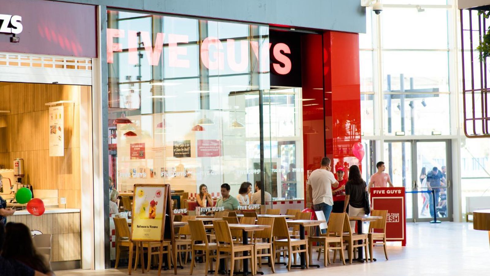 Local de Five Guys en Lagoh