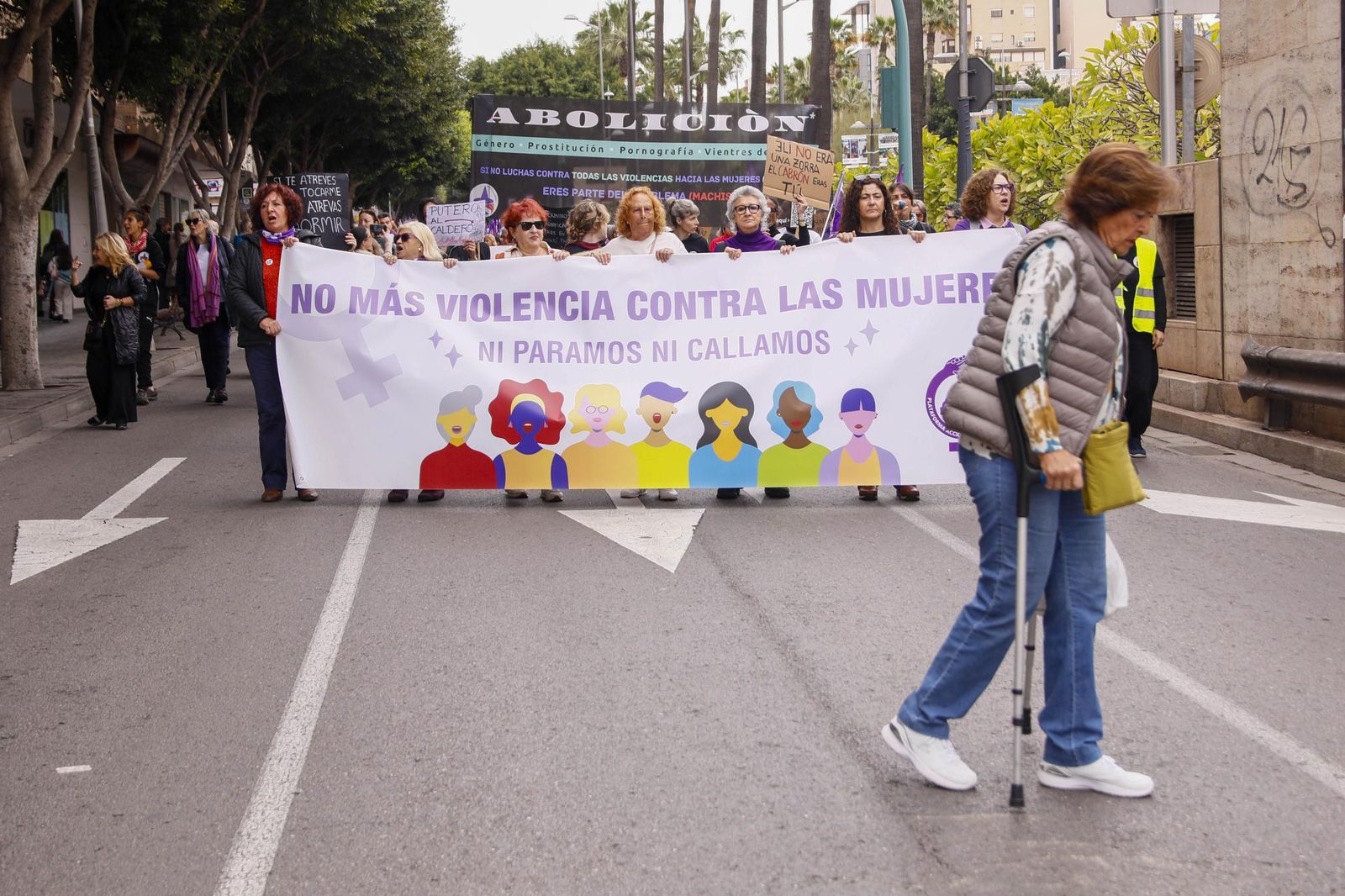 Las imágenes de la manifestación realizada por la Plataforma de Acción Feminista en Almería