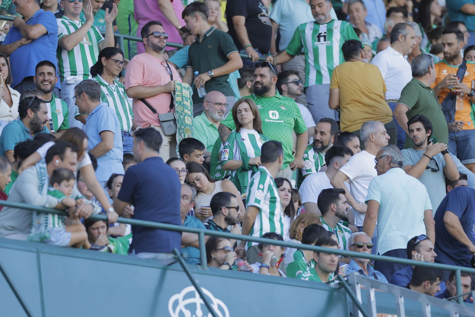 Búscate en las fotos del Betis-Cádiz
