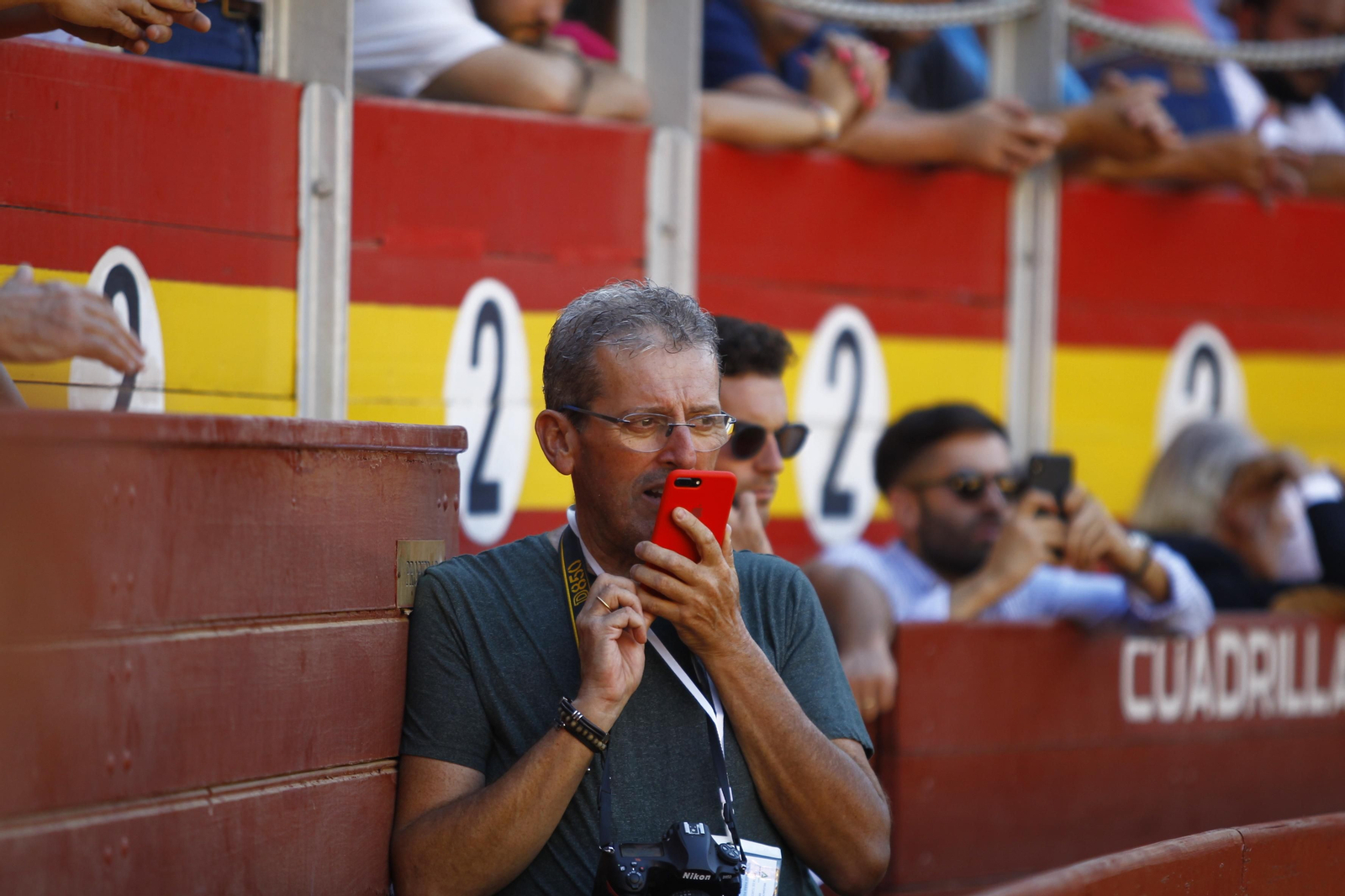 Las imágenes del ambiente del tendido en la novillada de la Feria Taurina de Almería