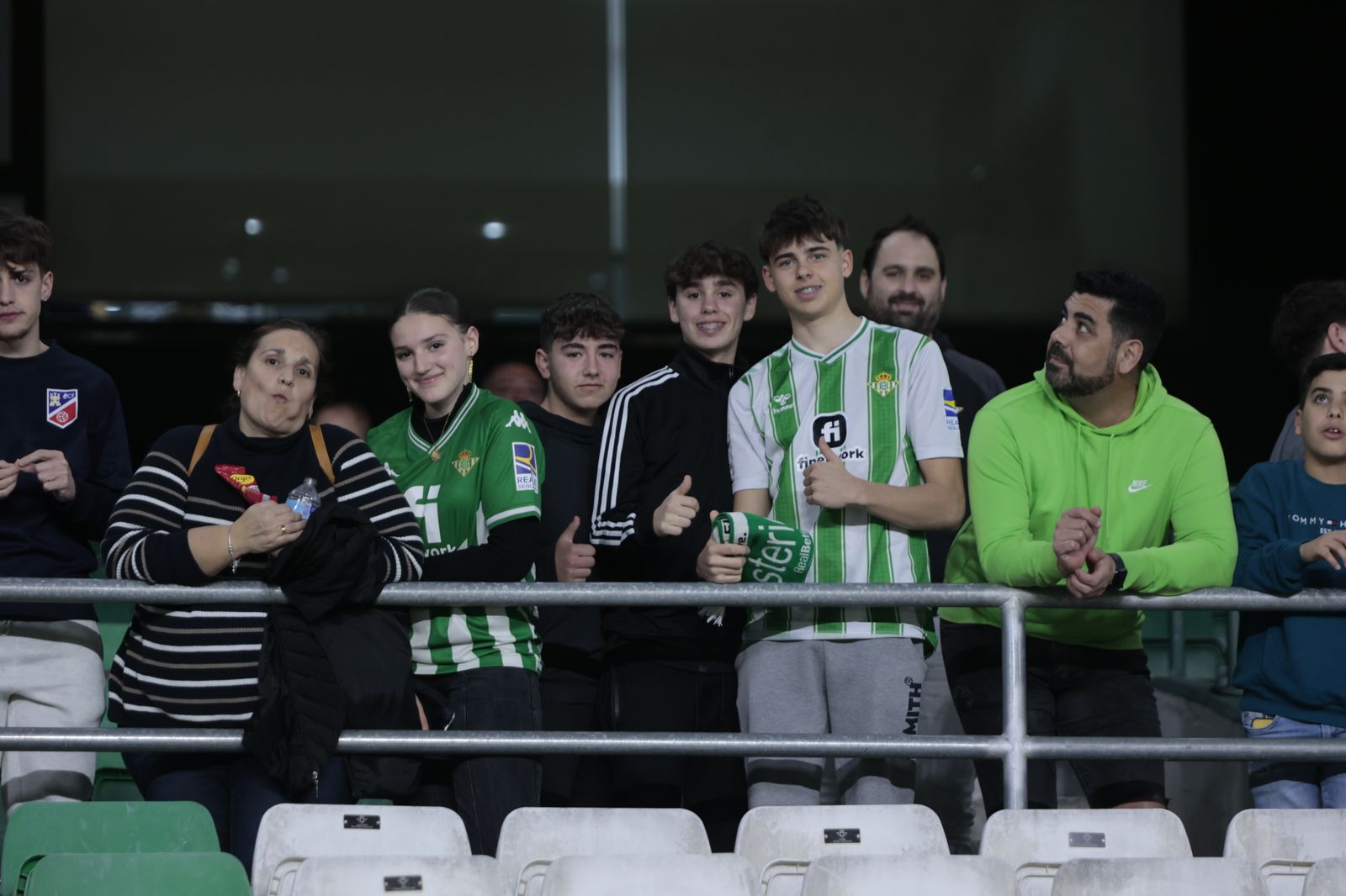 Búscate en las gradas del Villamarín