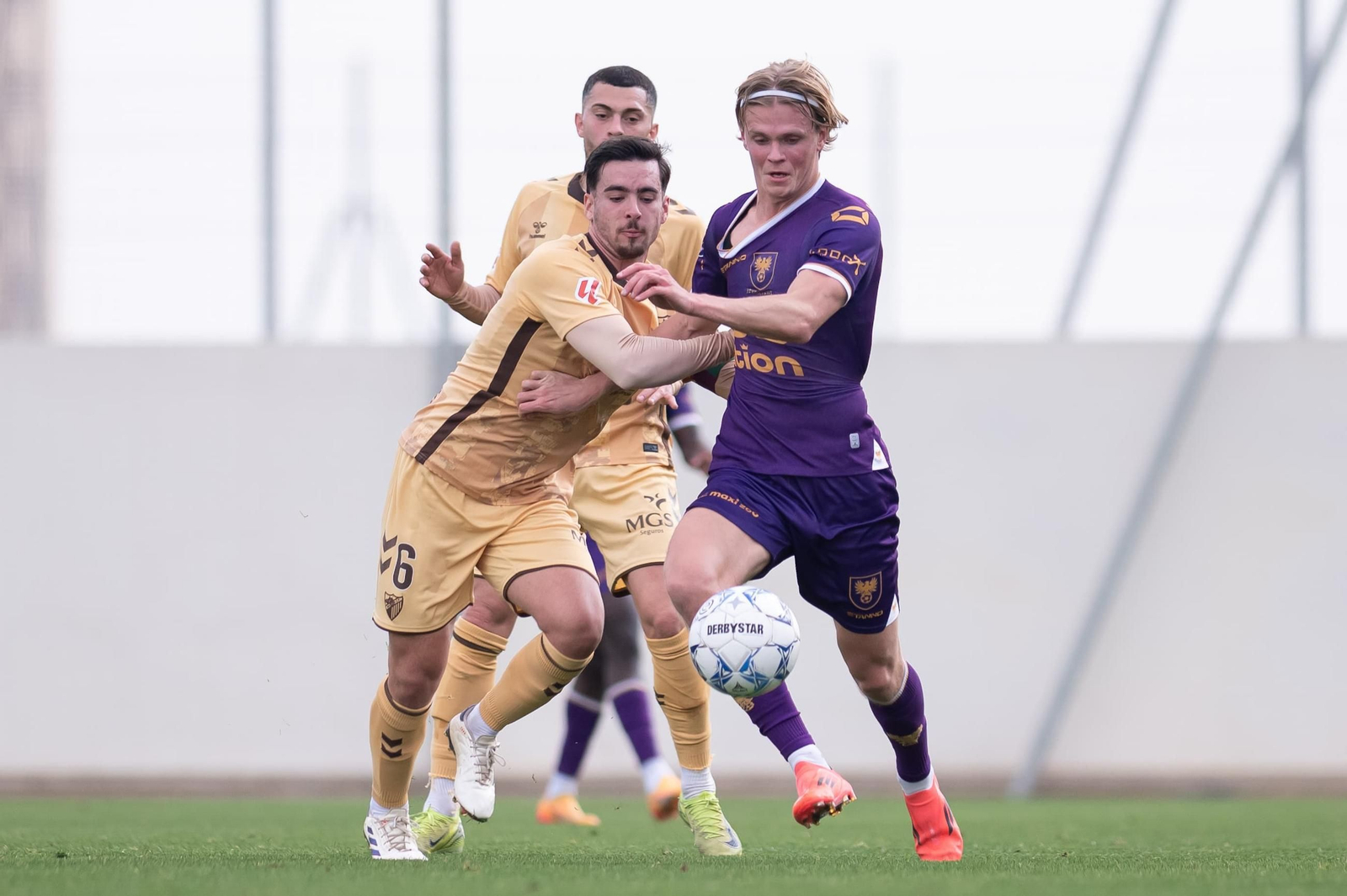 El Málaga-Go Ahead Eagles, en imágenes