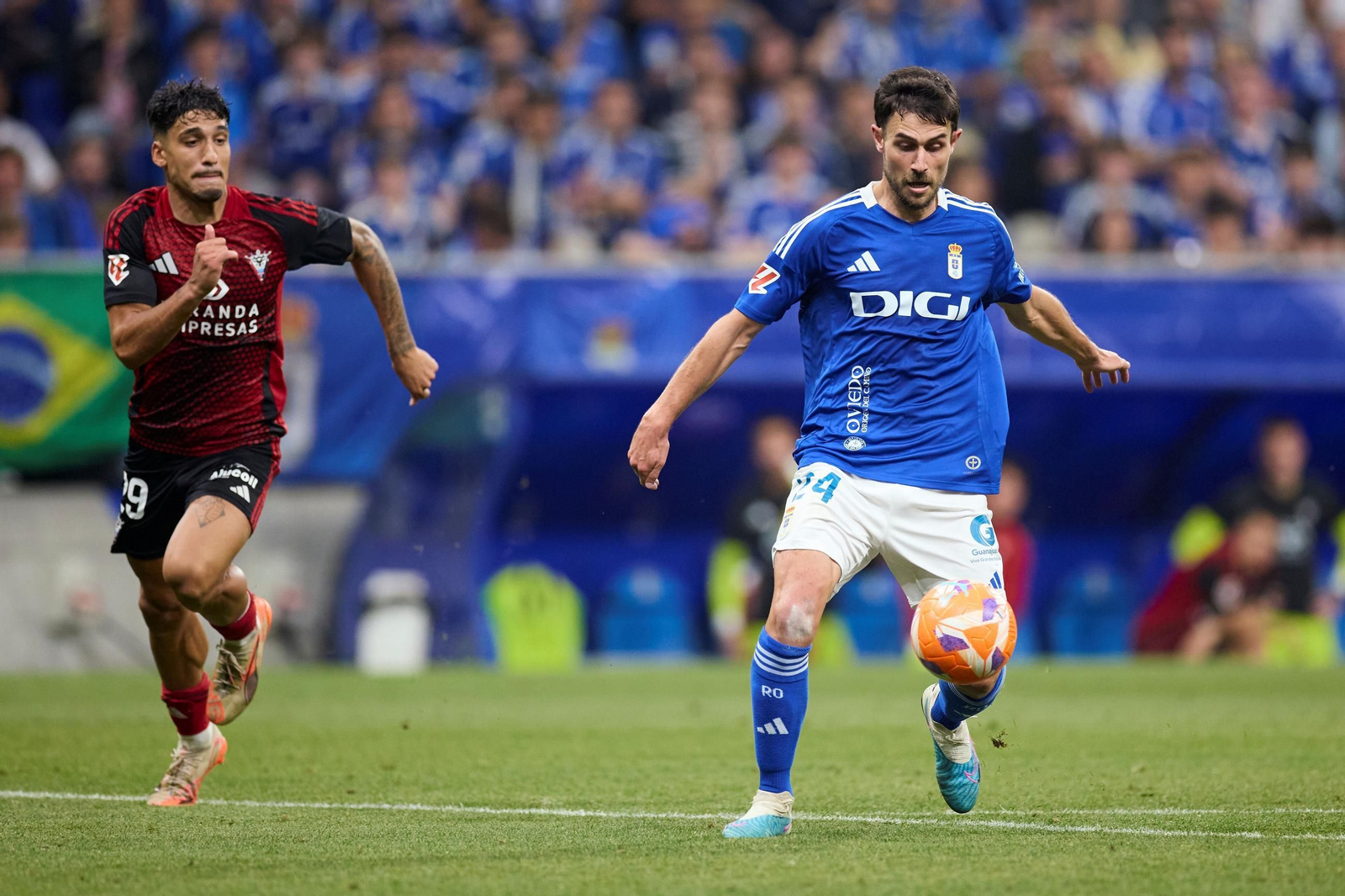 Las fotos del ascenso del Oviedo ante el Mirandés