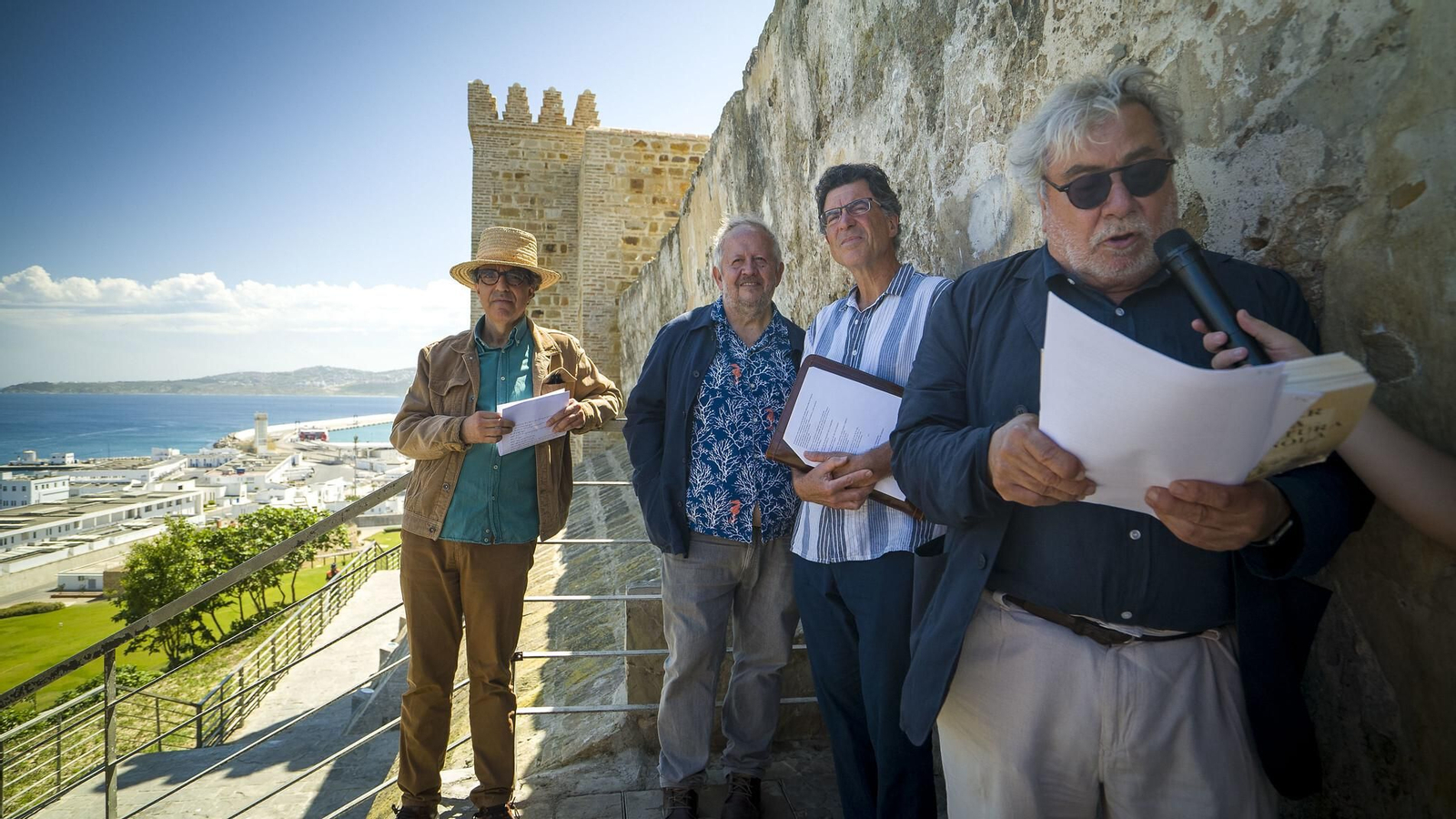 Trino Cruz, Zoubeir Ben Bouchta y Juan José Téllez, con Javier Rioyo.