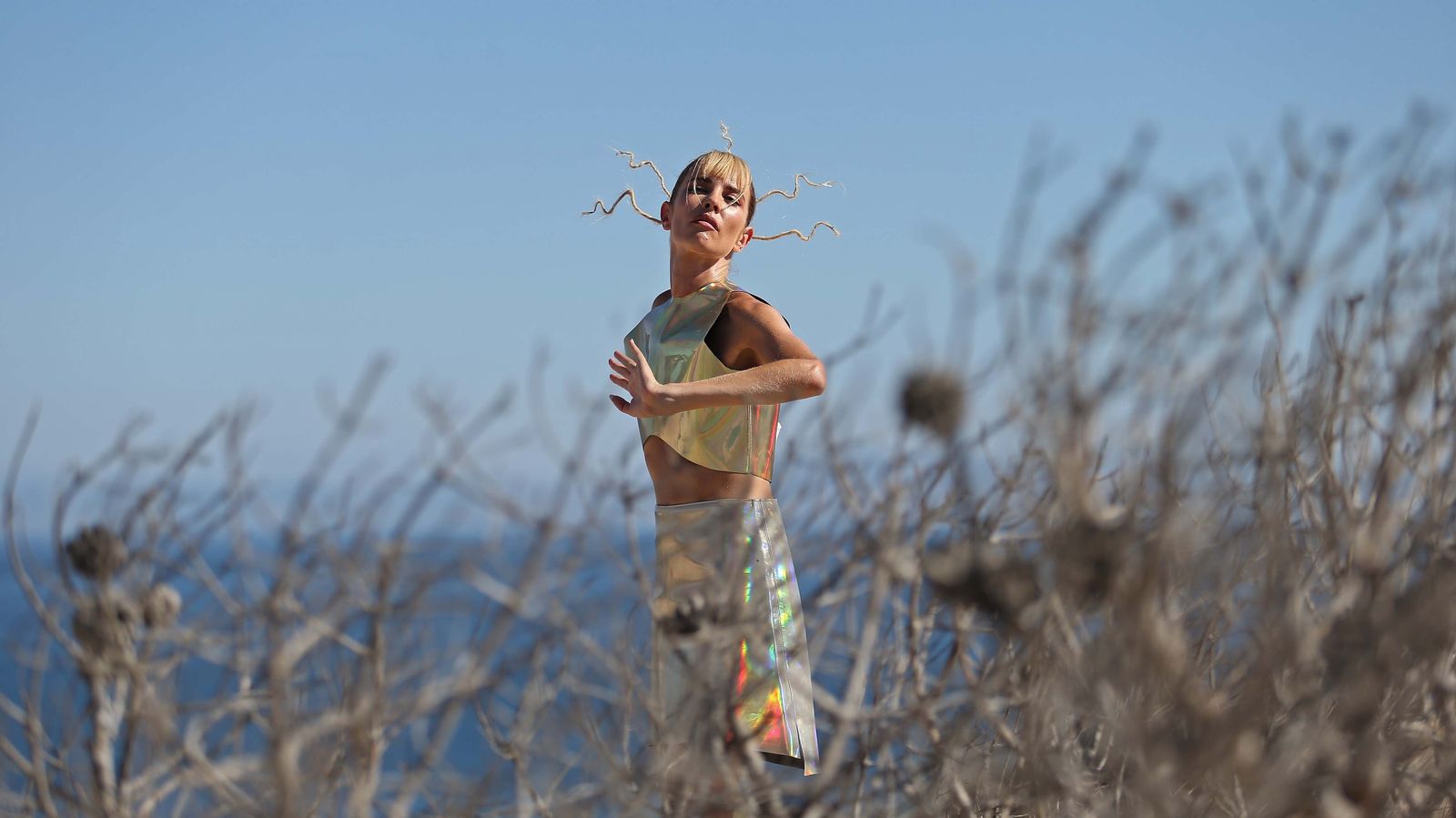 Rodaje de videoclips de Brisa Fenoy en el Campo de Gibraltar