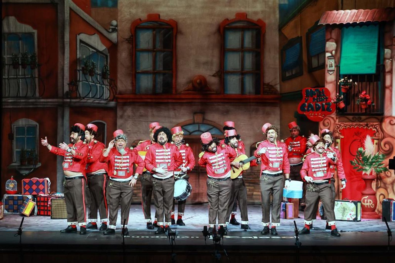 Chirigota 'Hotel y resort Cadi, aquí tiene usté su casa'