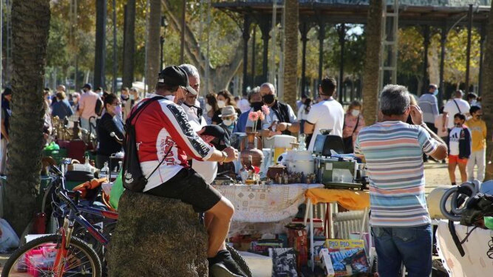 Rastrillo en la explanada de los caharritos