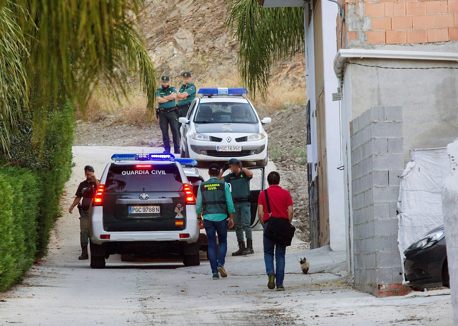 Registro de la Guardia Civil, por segundo día consecutivo, en la vivienda de la pareja de Dana Leonte. Registro de la Guardia Civil, por segundo día consecutivo, en la vivienda de la pareja de Dana Leonte.