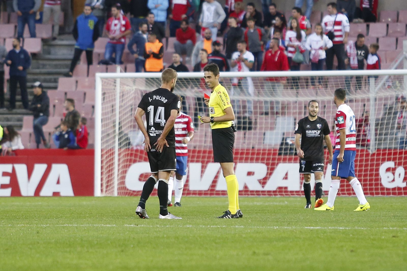 El Granada CF-Huesca, en imágenes