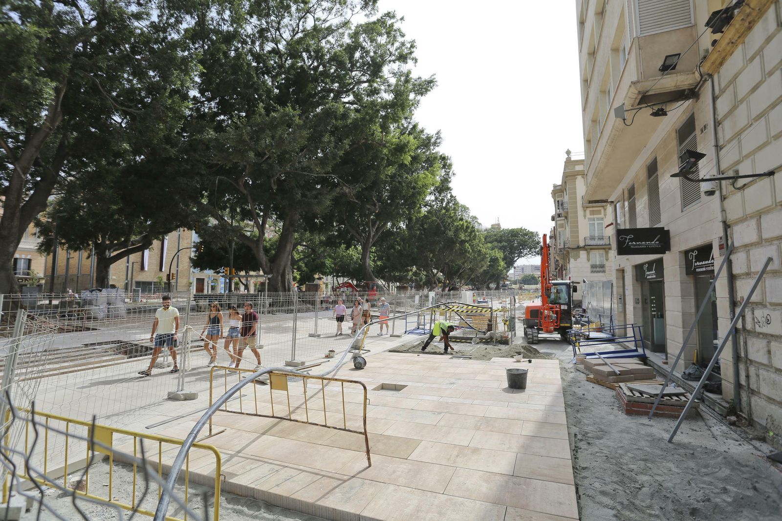 Fotos de la obra a contrarreloj en la Alameda Principal de Málaga