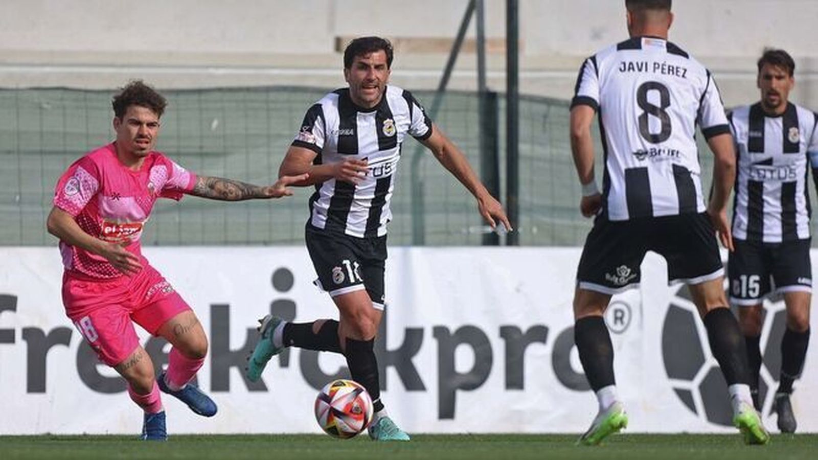 Dani Santafé, en un partido con la Balona