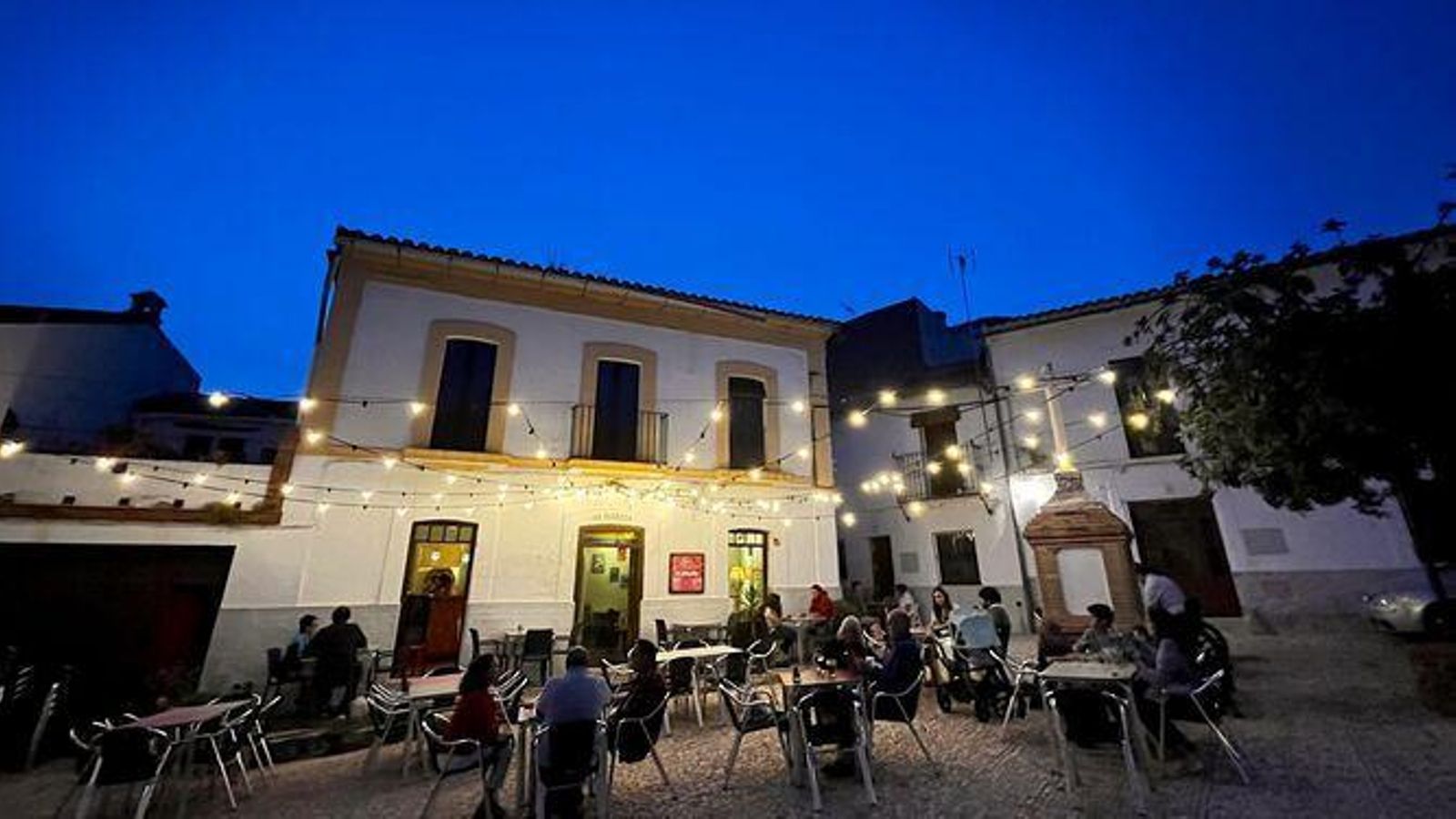 La Plazita, en el casco histórico de Alájar