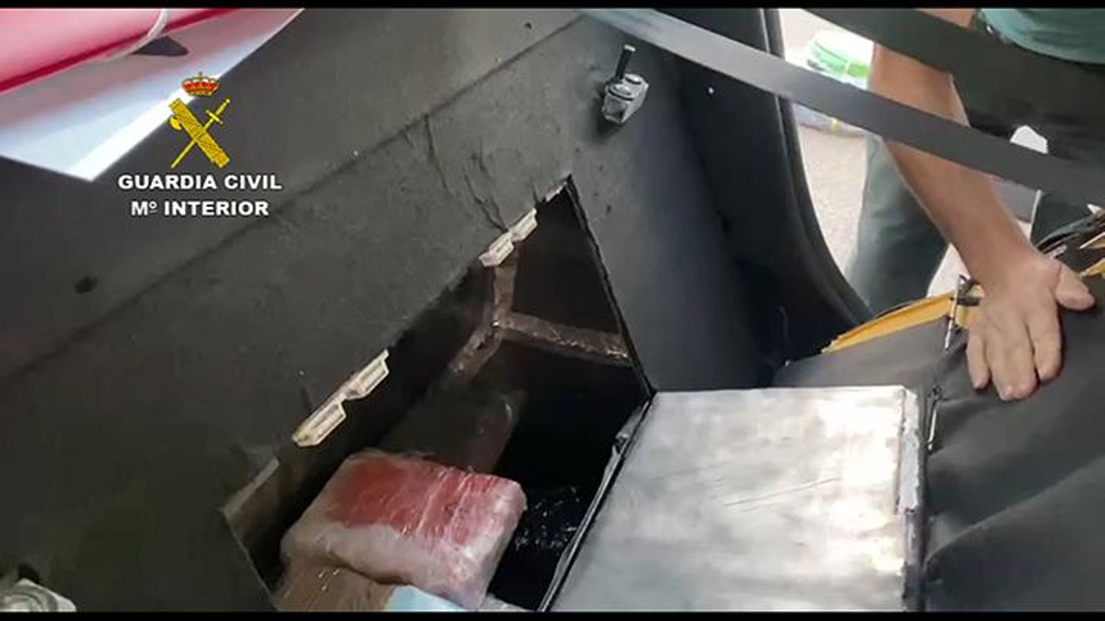 Desmantelan un grupo que transportaba droga en falsos vehículos de empresas