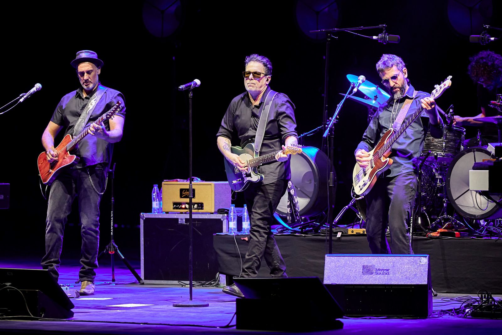 Andrés Calamaro conquista al Generalife y se mete al público en el bolsillo