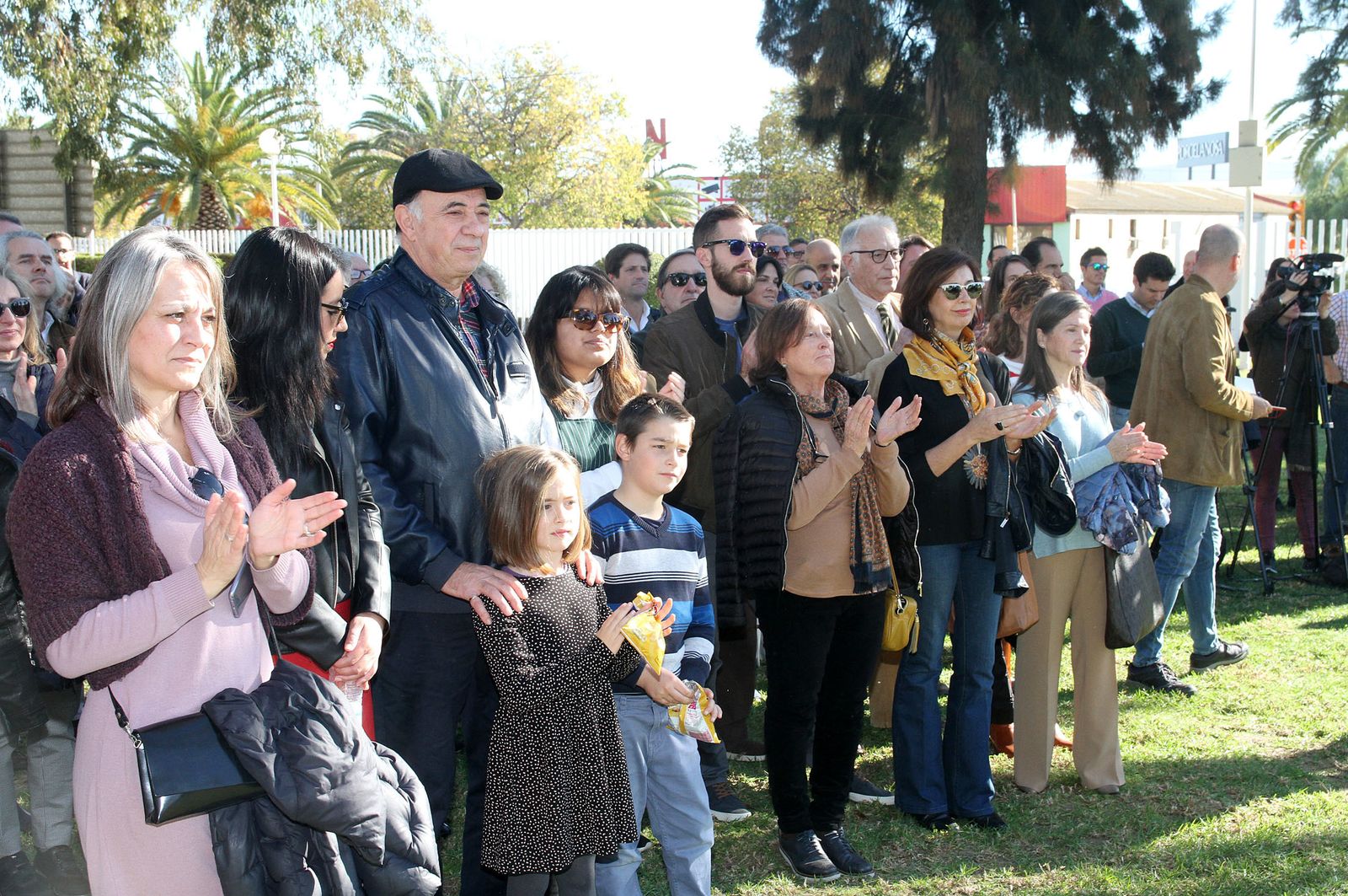 Inauguración de la escultura del artista onubense Víctor Pulido 'Imago', en imágenes