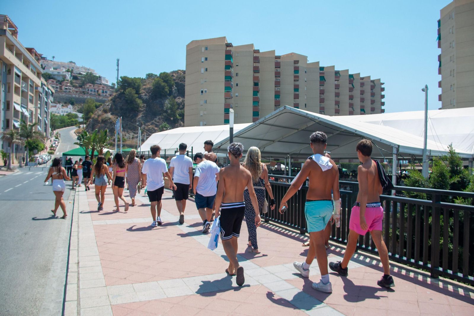 Así se han inaugurado las celebraciones más esperadas del verano en la Costa Tropical de Granada: las mejores fotos