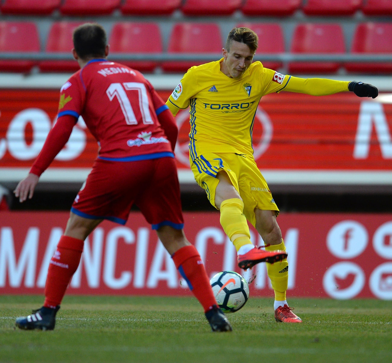 El Numancia-Cádiz CF, en imágenes