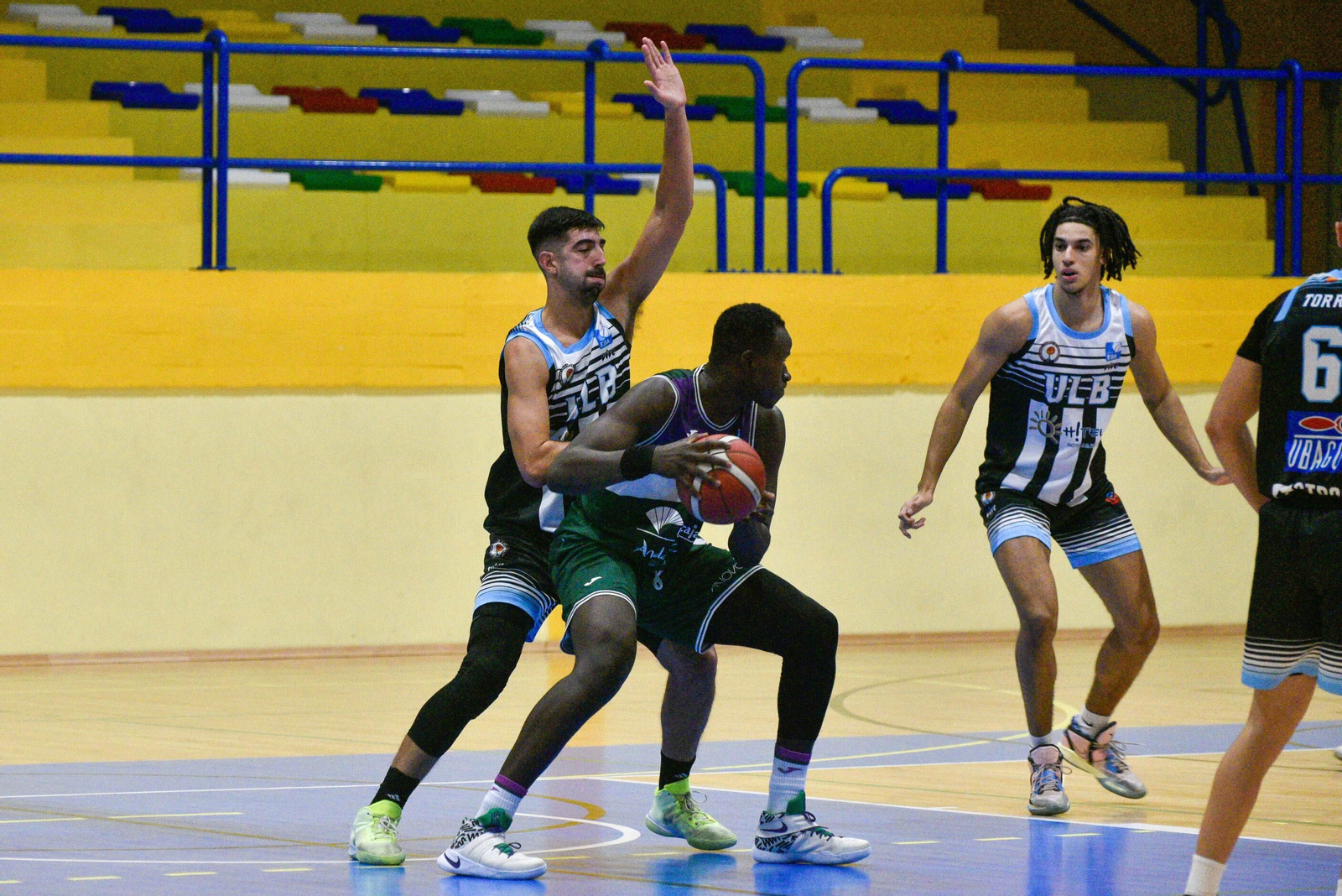 El Unicaja de EBA gana en la línea