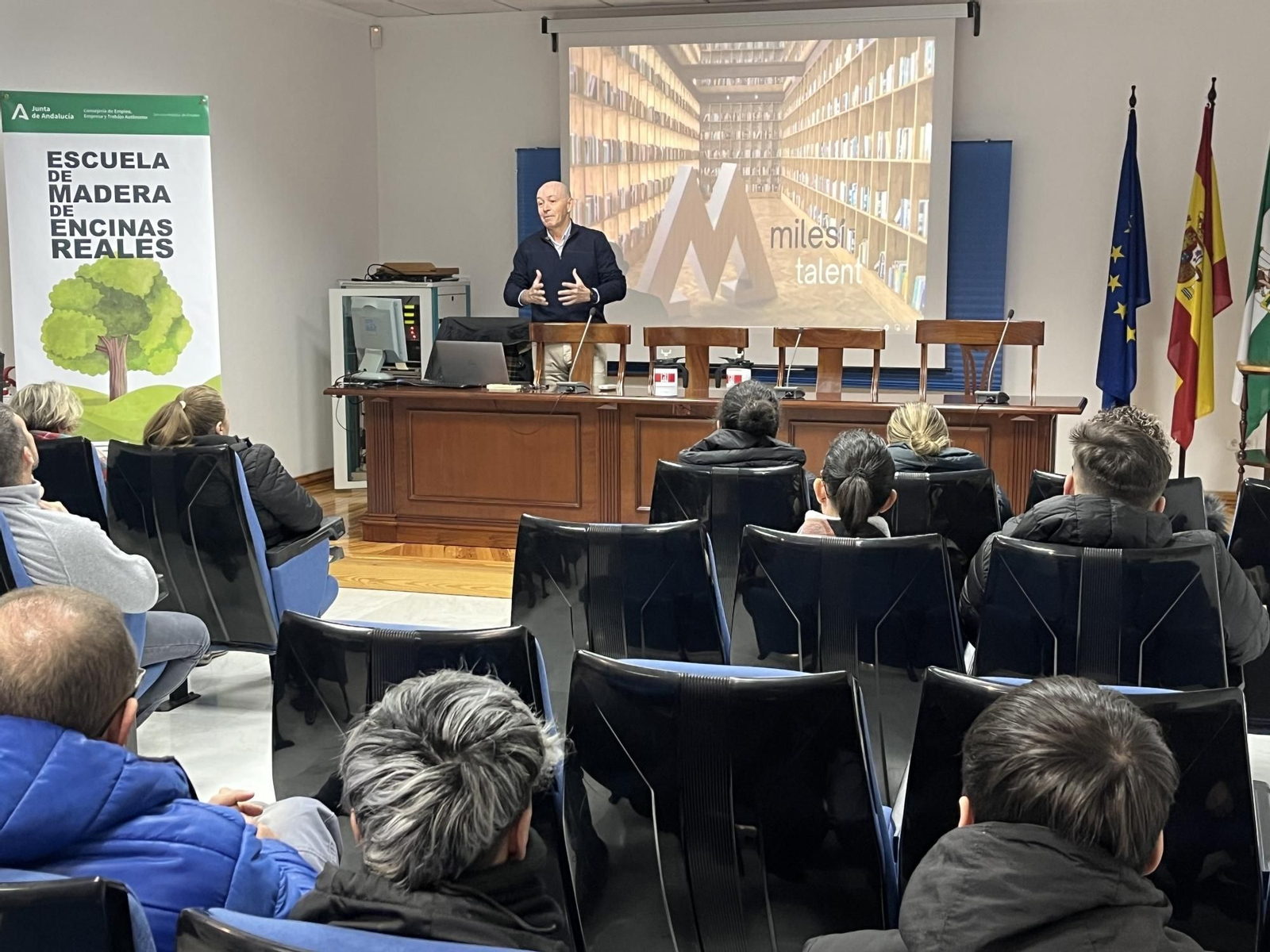 Presentación del concurso en la Escuela de la Madera de Encinas Reales. Presentación del concurso en la Escuela de la Madera de Encinas Reales.