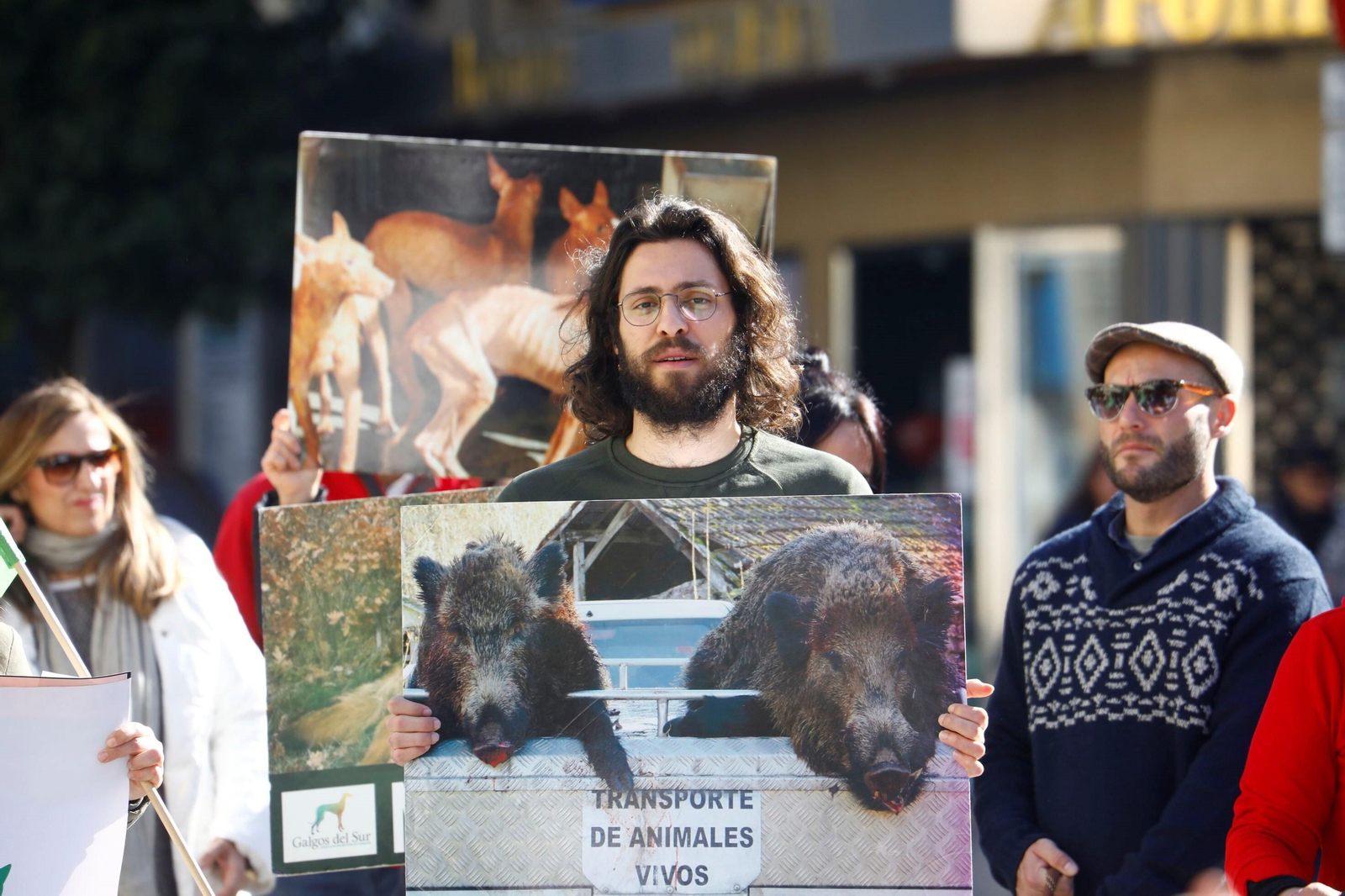 La protesta contra la caza en Córdoba, en imágenes