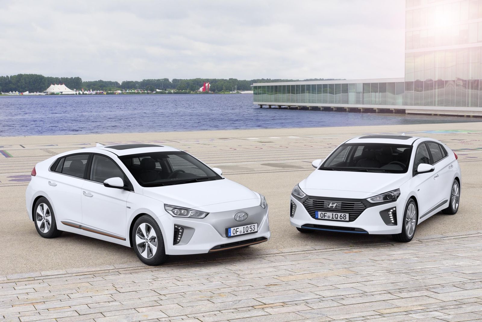 Los Hyundai Ioniq está entre los que se benefician del plan "Full Electric. Full Care"