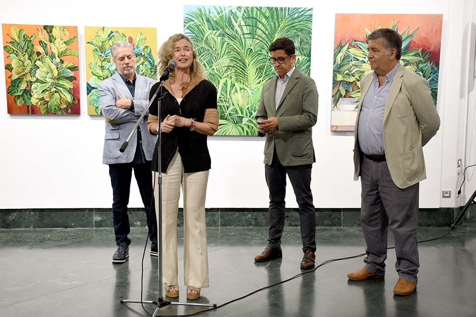 Inauguración exposición 'Naturaleza' del pintor ayamontino Juan Fernández.