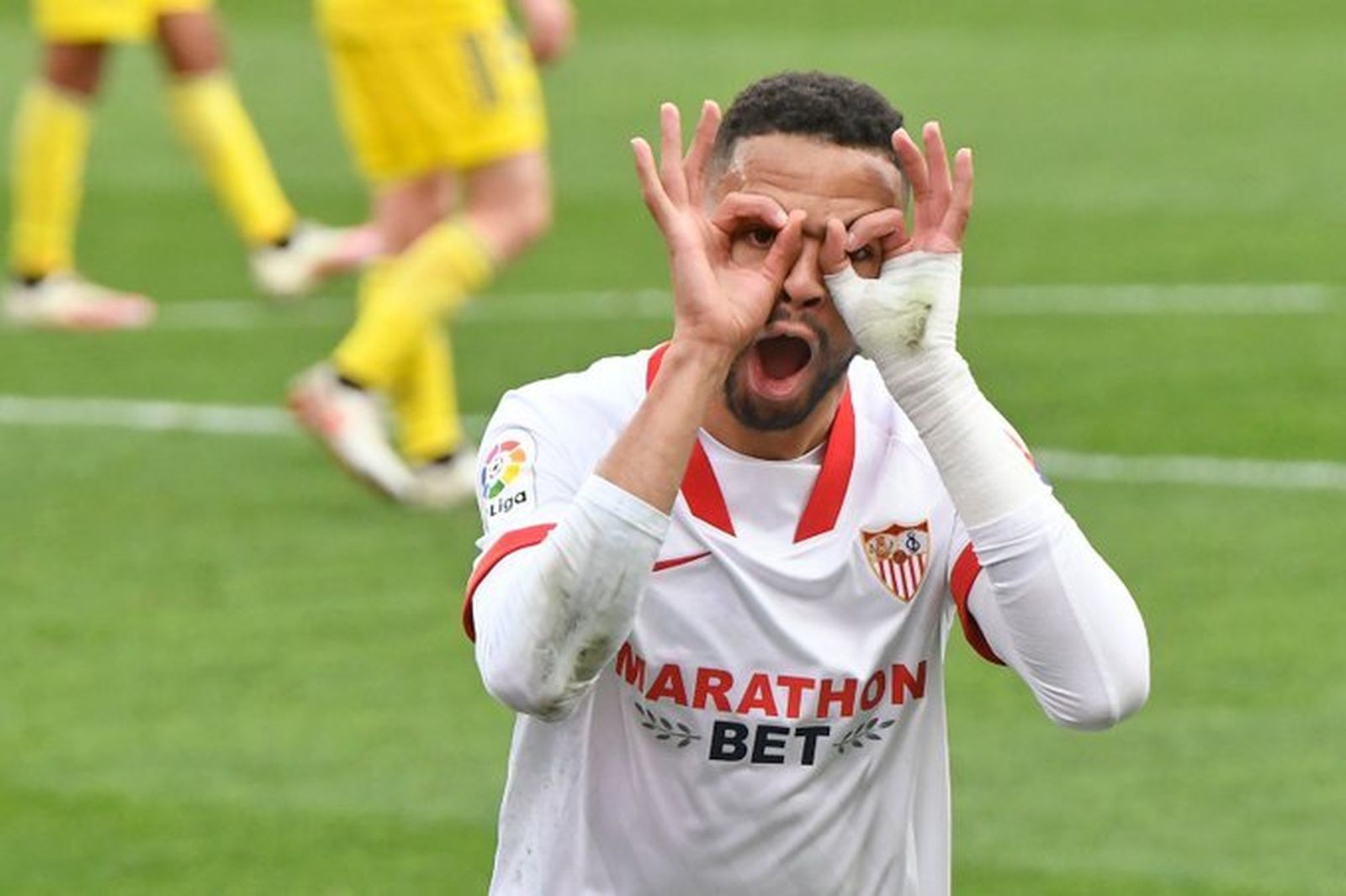 En-Nesyri celebra el primero de sus dos goles al Cádiz.