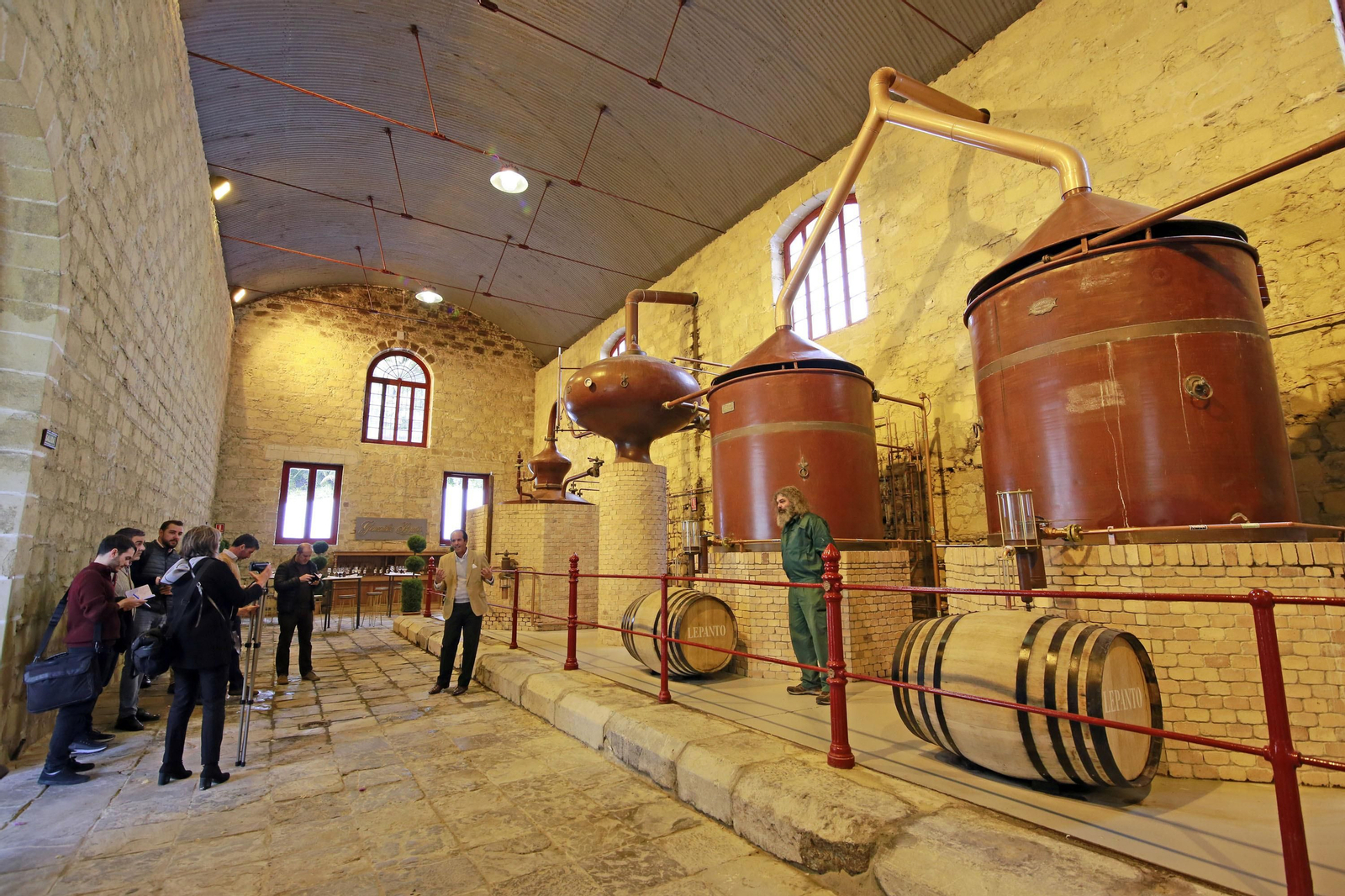 Inicio de la destilación del brandy Lepanto