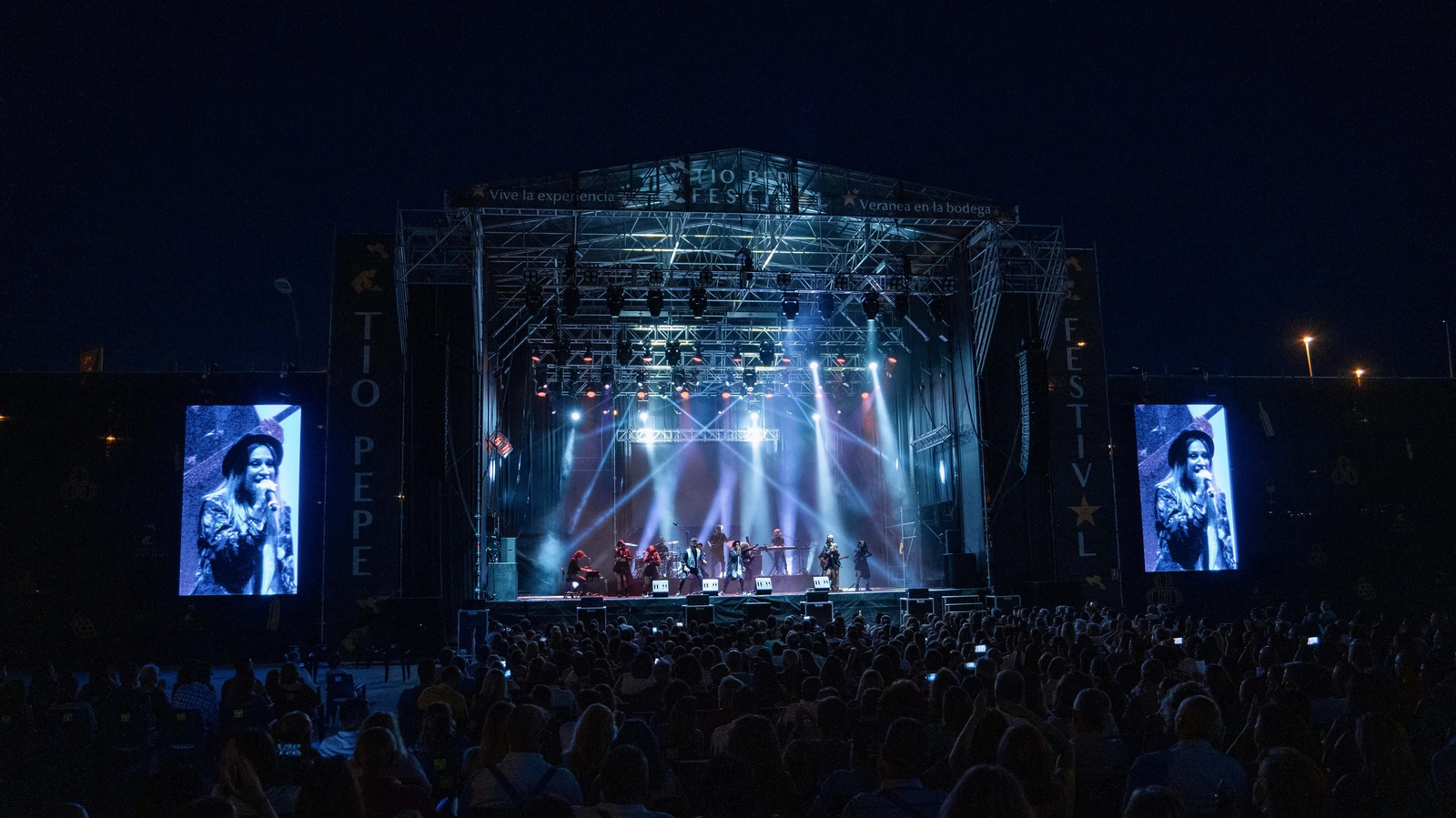 Mecano Experience, el gran tributo a la banda pop, triunfa en el Tío Pepe Festival