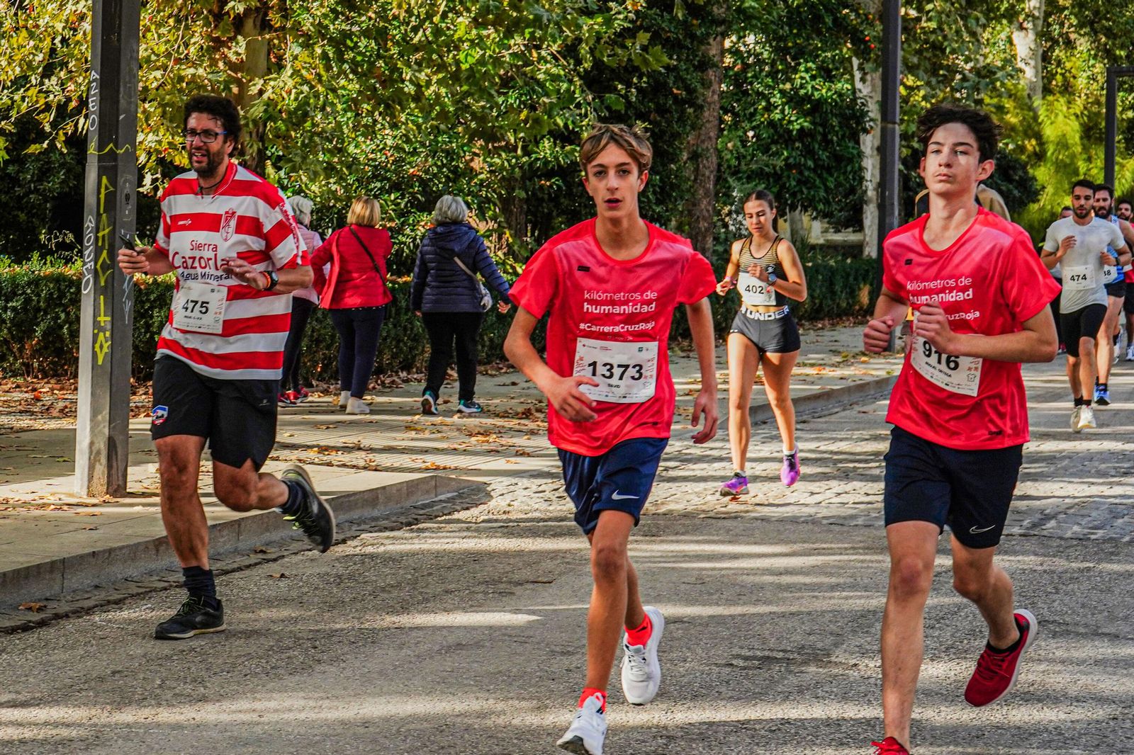 Las imágenes de la Carrera de la Cruz Roja en Granada