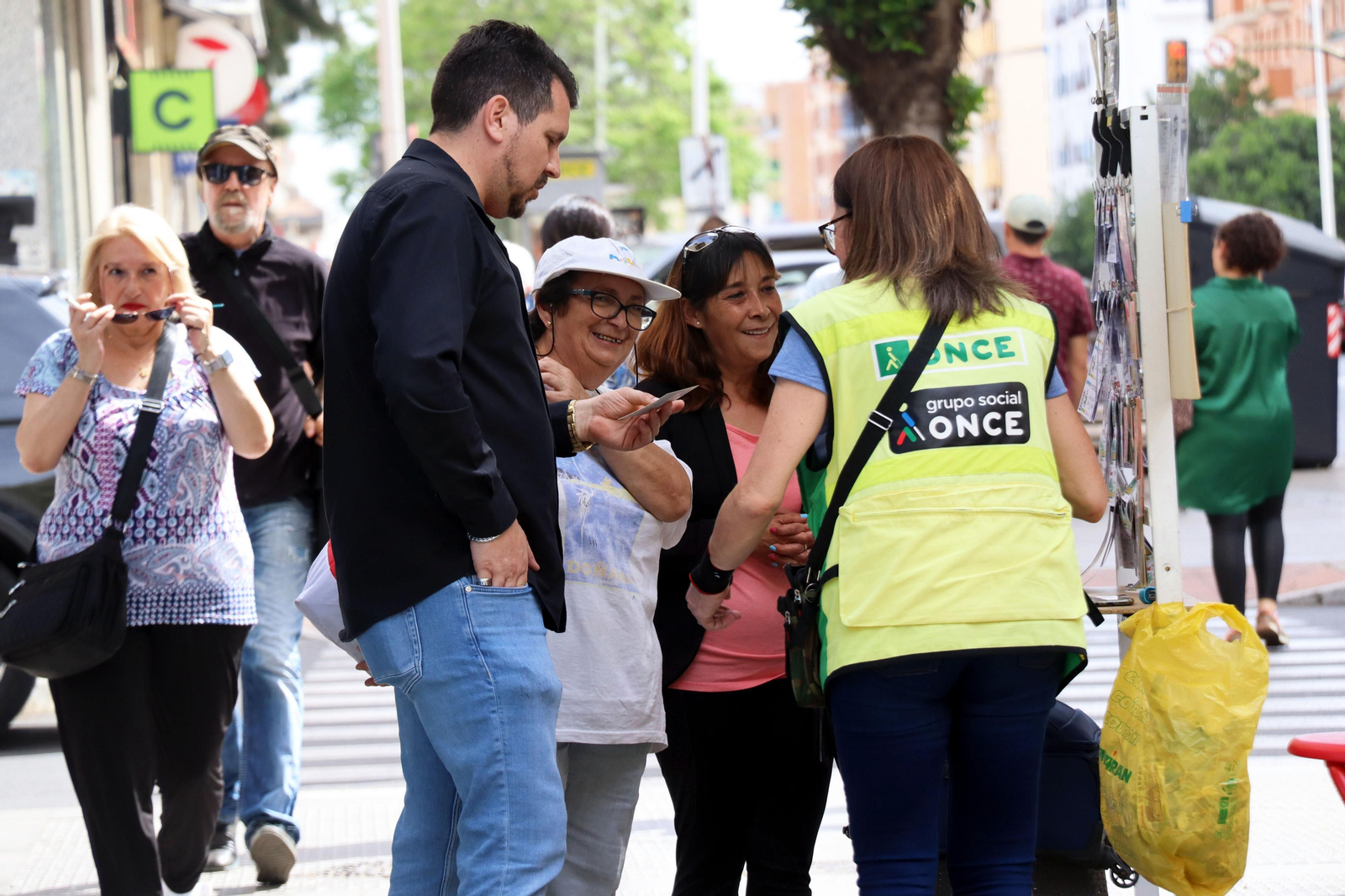 Imágenes del lunes 8 de mayo en Huelva