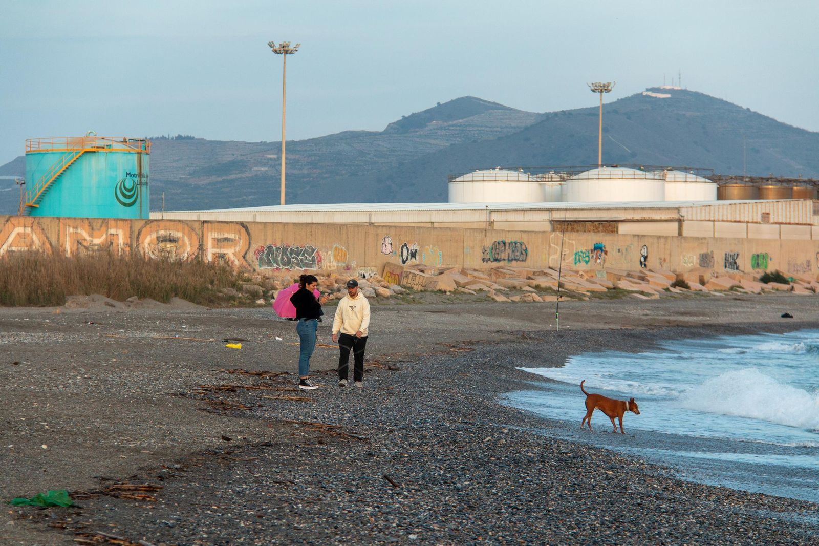 Así están las playas de Granada a pocos días de la Semana Santa