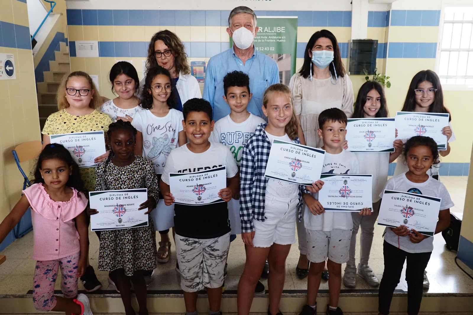 Carmelo Romero junto algunos participantes.