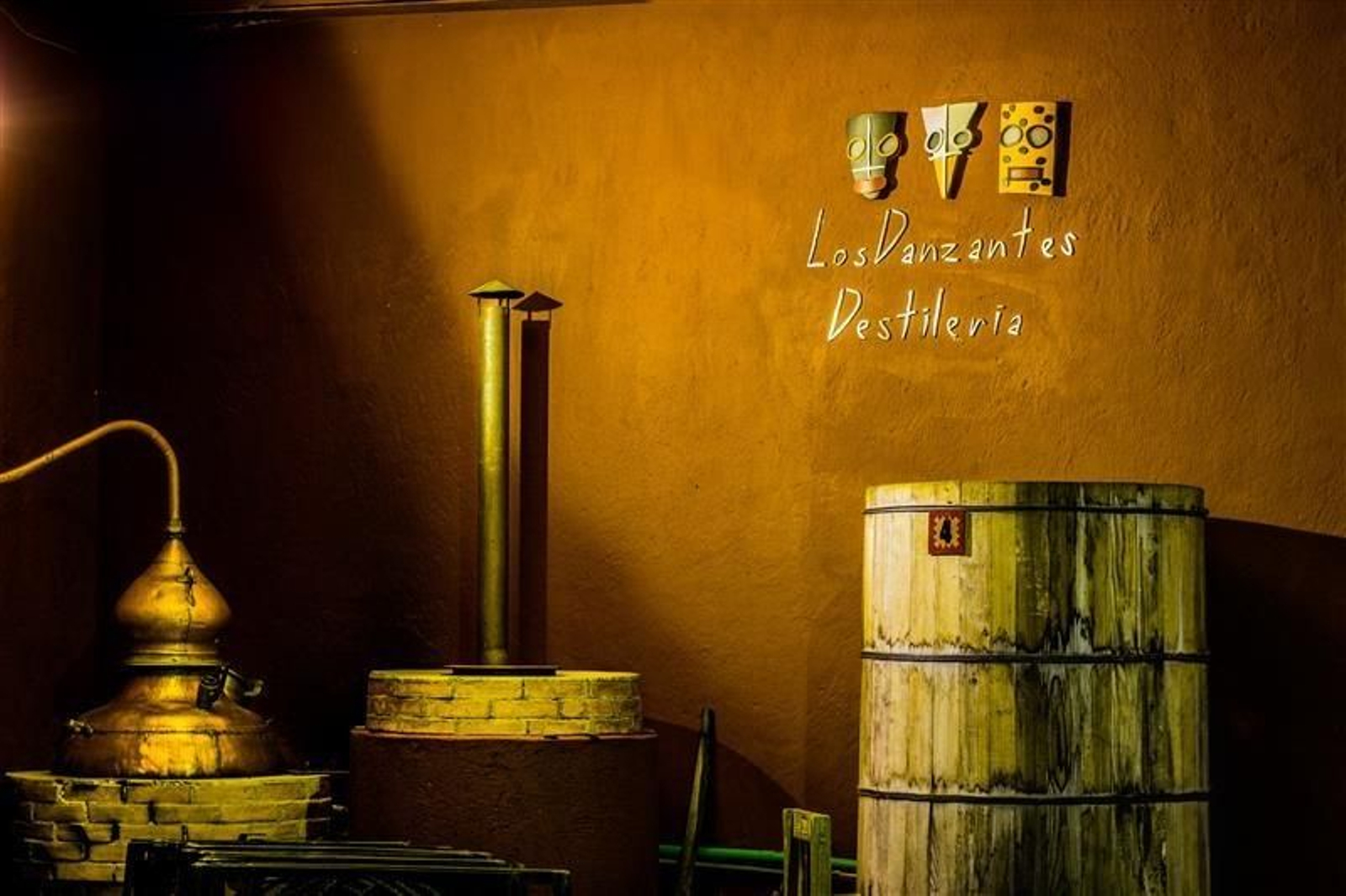 Alambique de la destilería Los Danzantes.