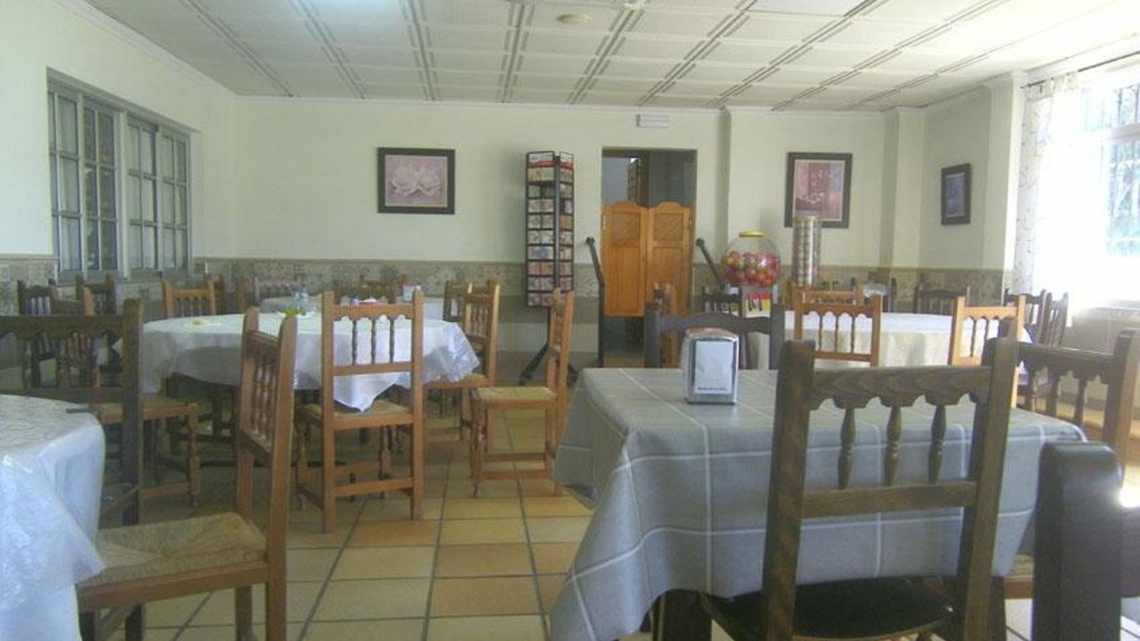 Vista del comedor Vista del comedor
