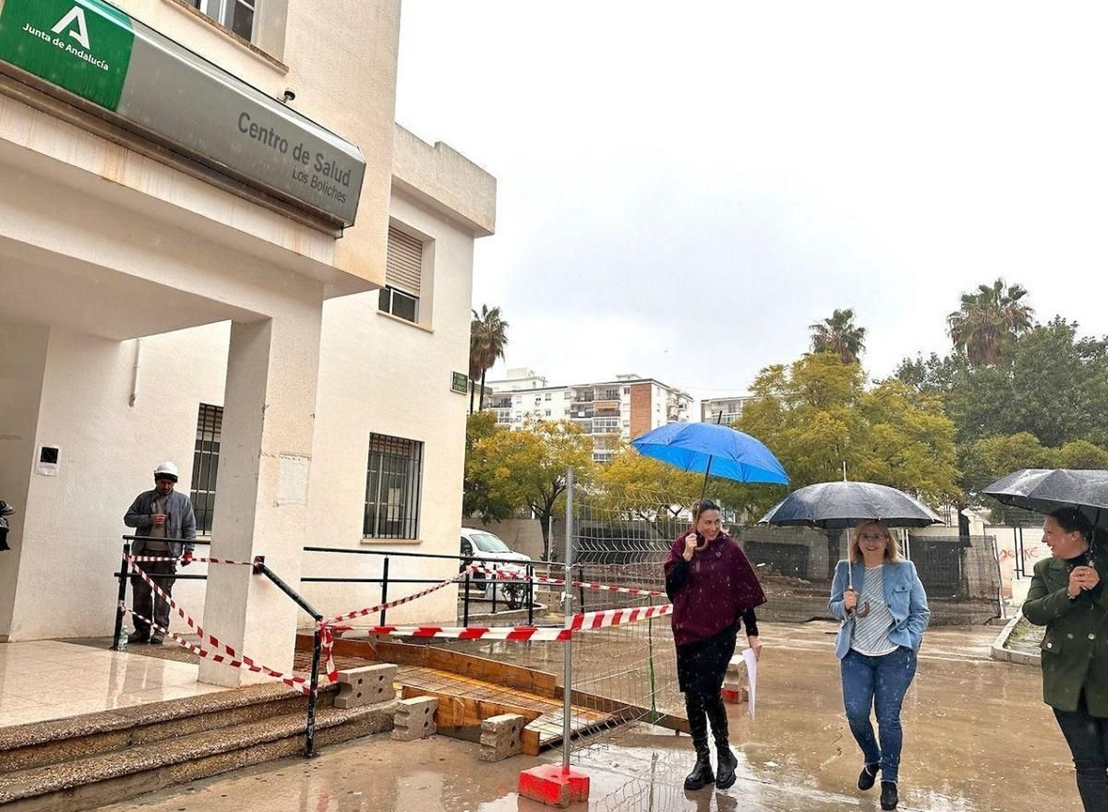 La visita institucional al centro de salud de Los Boliches. La visita institucional al centro de salud de Los Boliches.
