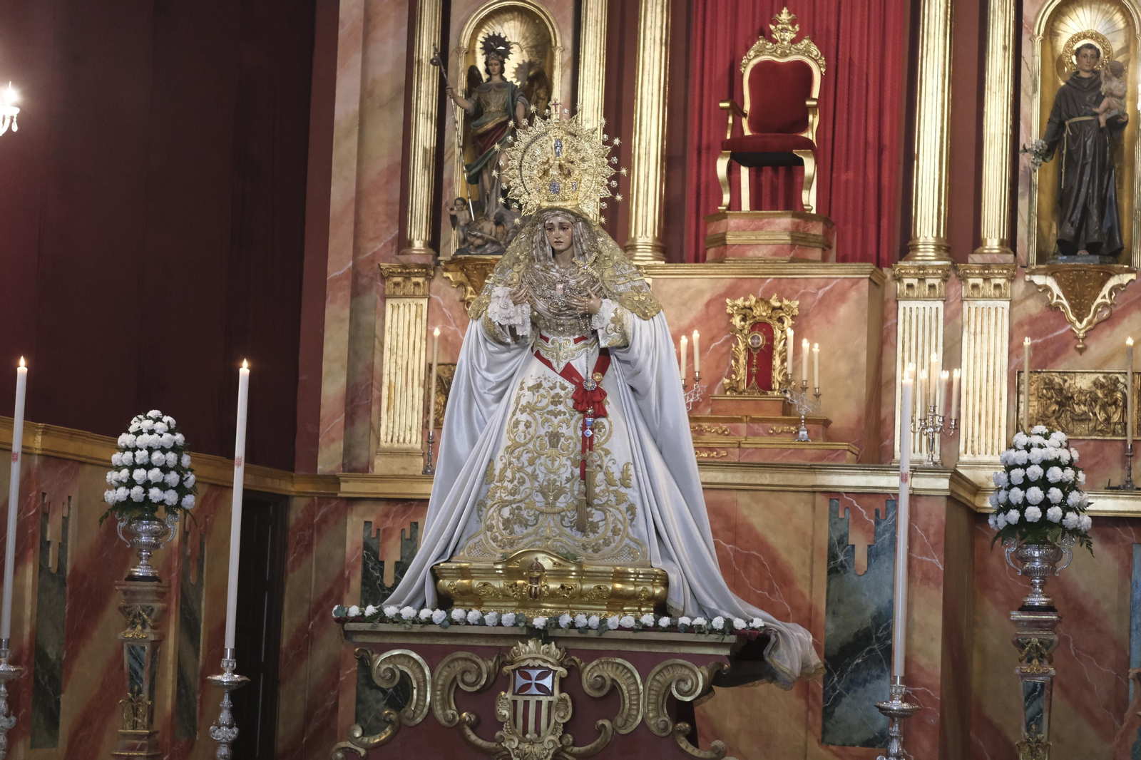 La despedida de la Virgen de la Merced de Córdoba antes de su restauración, en imágenes