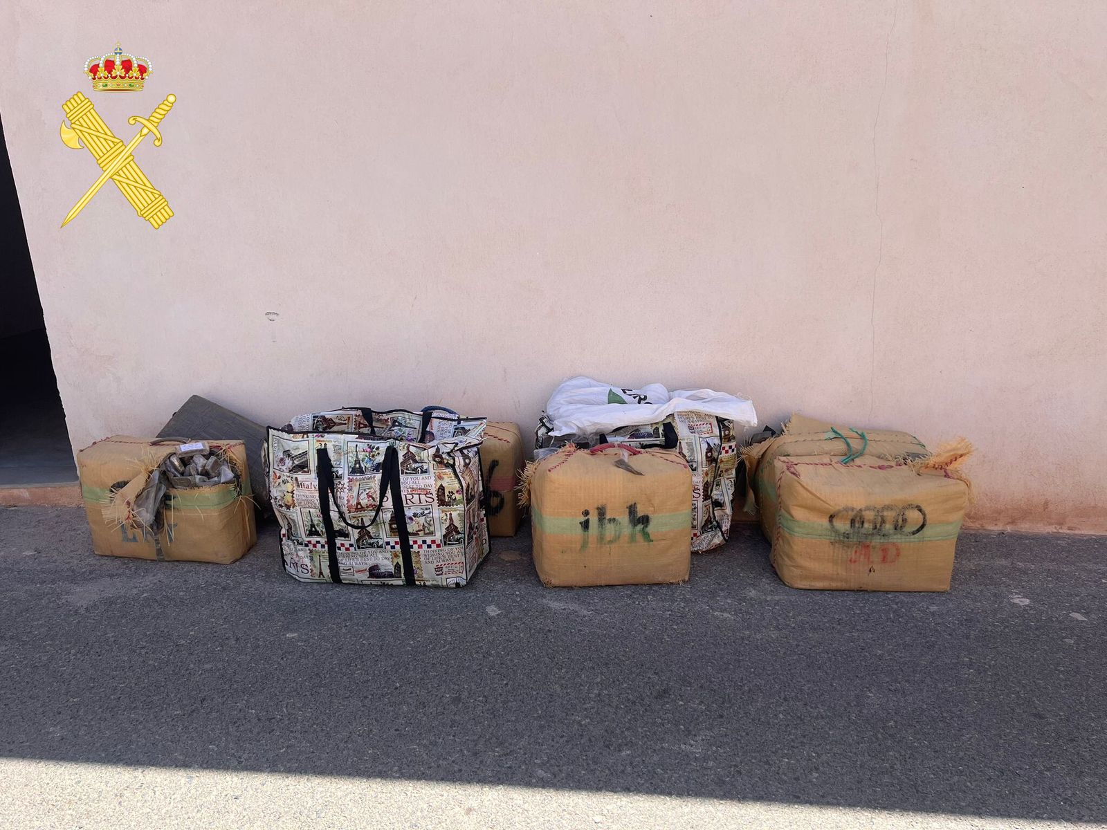 Fardos con la droga.