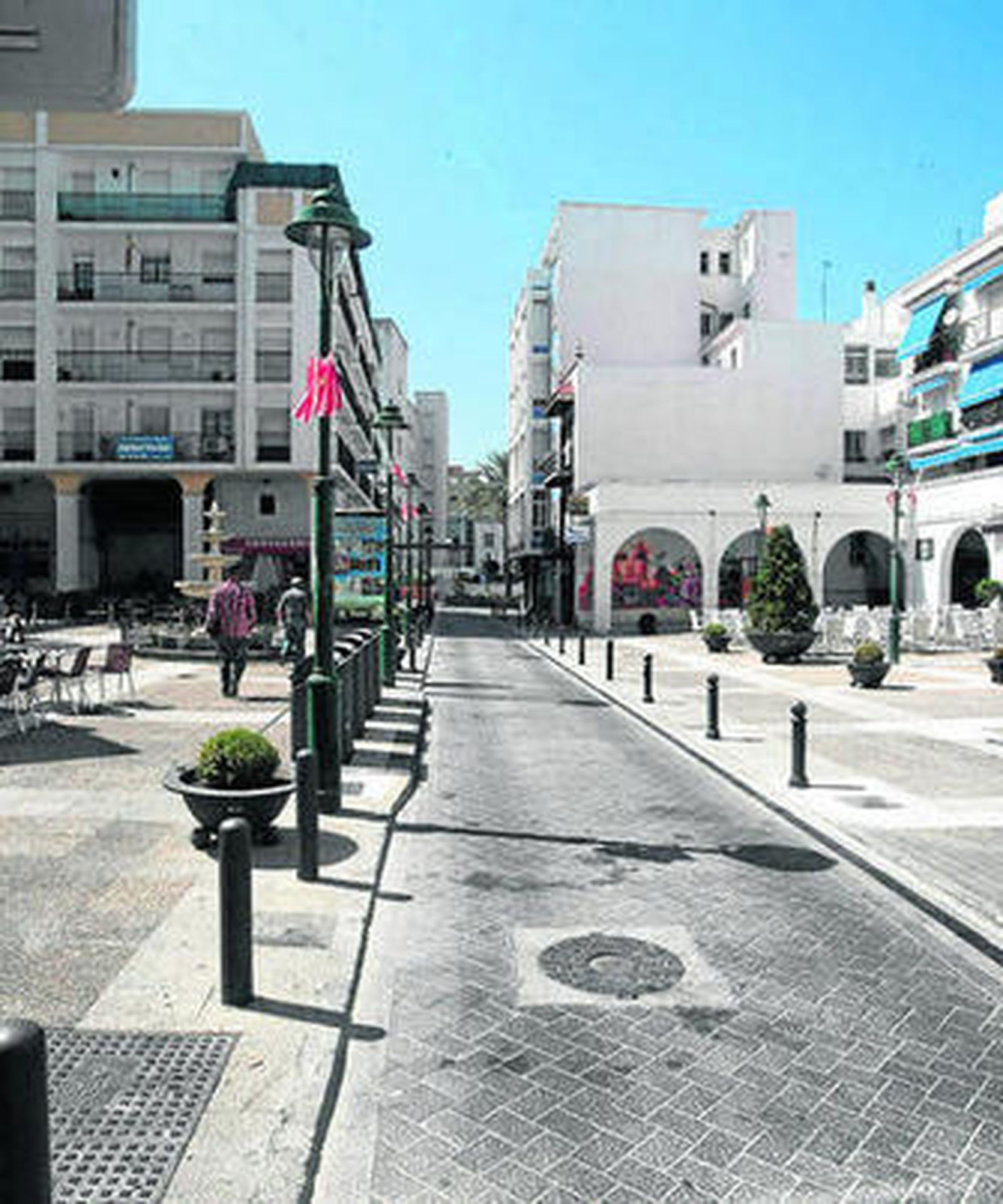 Imagen captada ayer del tramo de la calle Sevilla y la Plaza Neda.