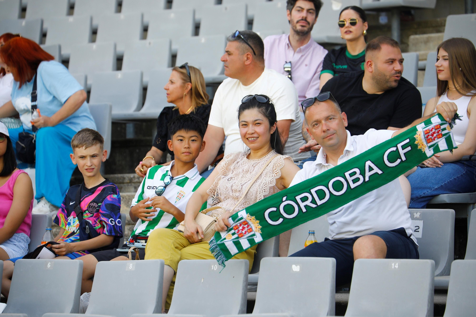 Las mejores fotos del ambiente en El Arcángel para el Córdoba CF - Algeciras