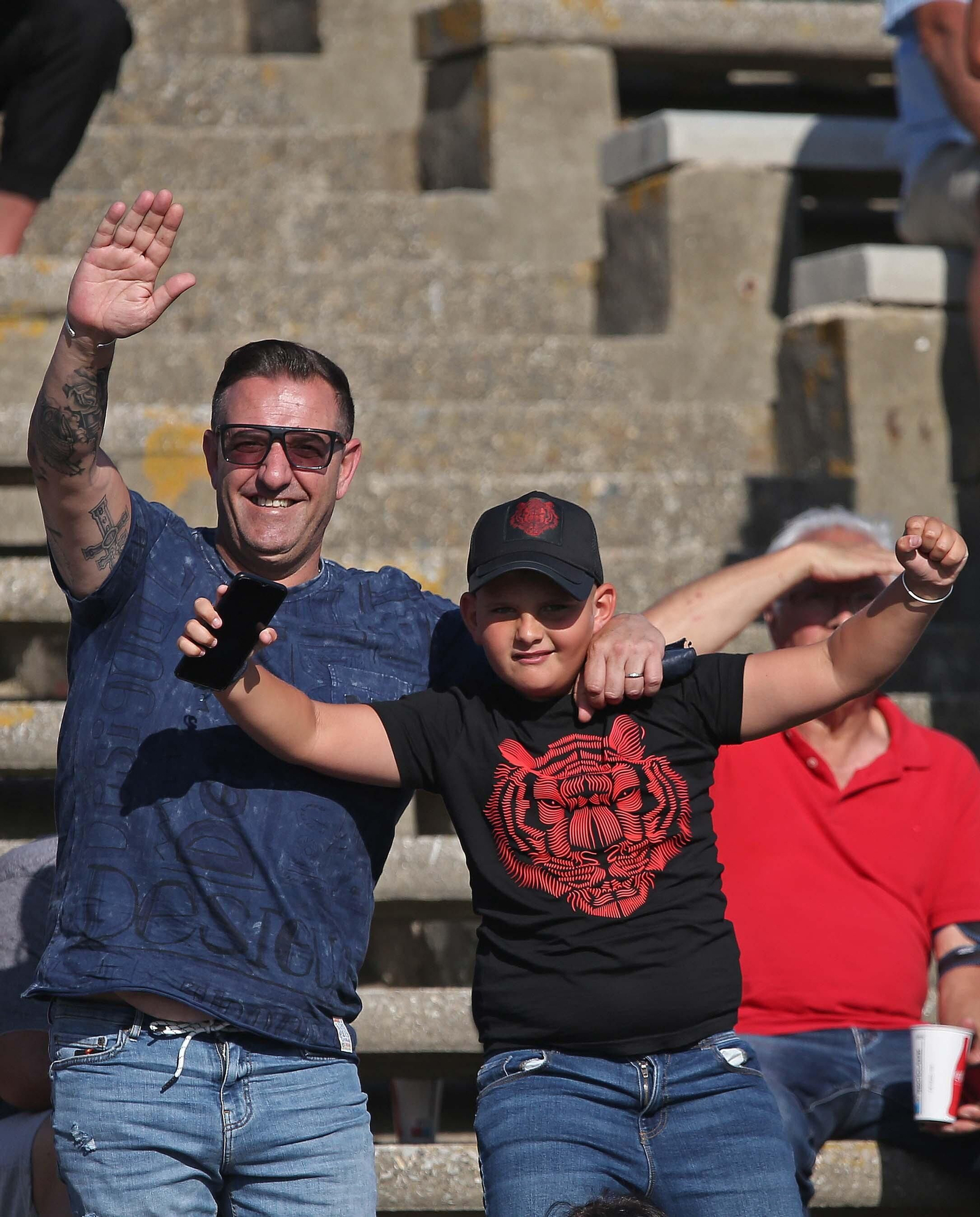 Fotos de la afición durante el Balona - Córdoba en el estadio municipal de La Línea
