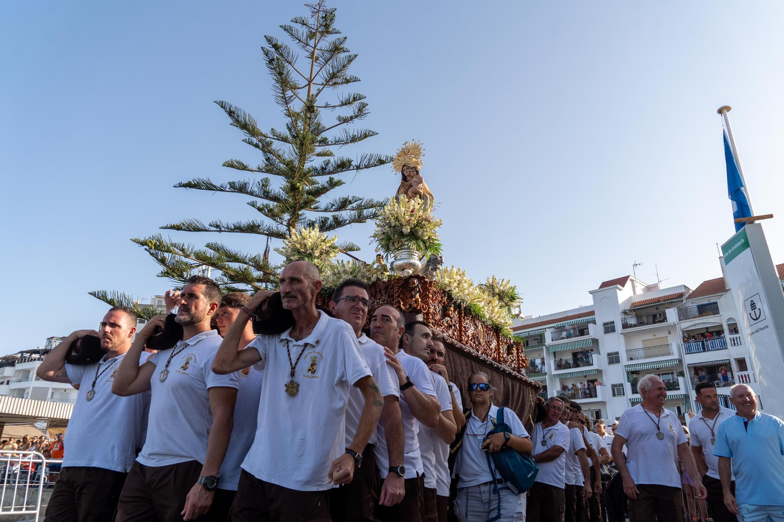 Imágenes de la Solemne Procesión marítima de la Virgen del Carmen en Punta Umbría